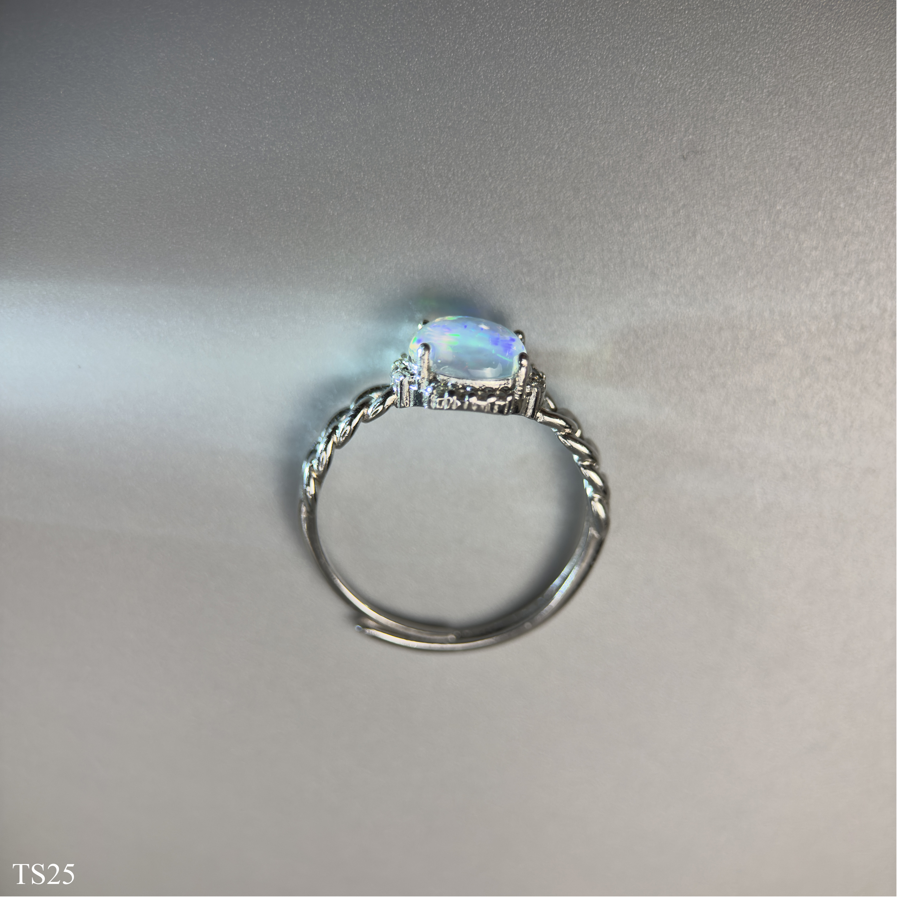 Nhẫn Nữ Bạc 925 Opaz Freesize Hình Ovan Sang Trọng