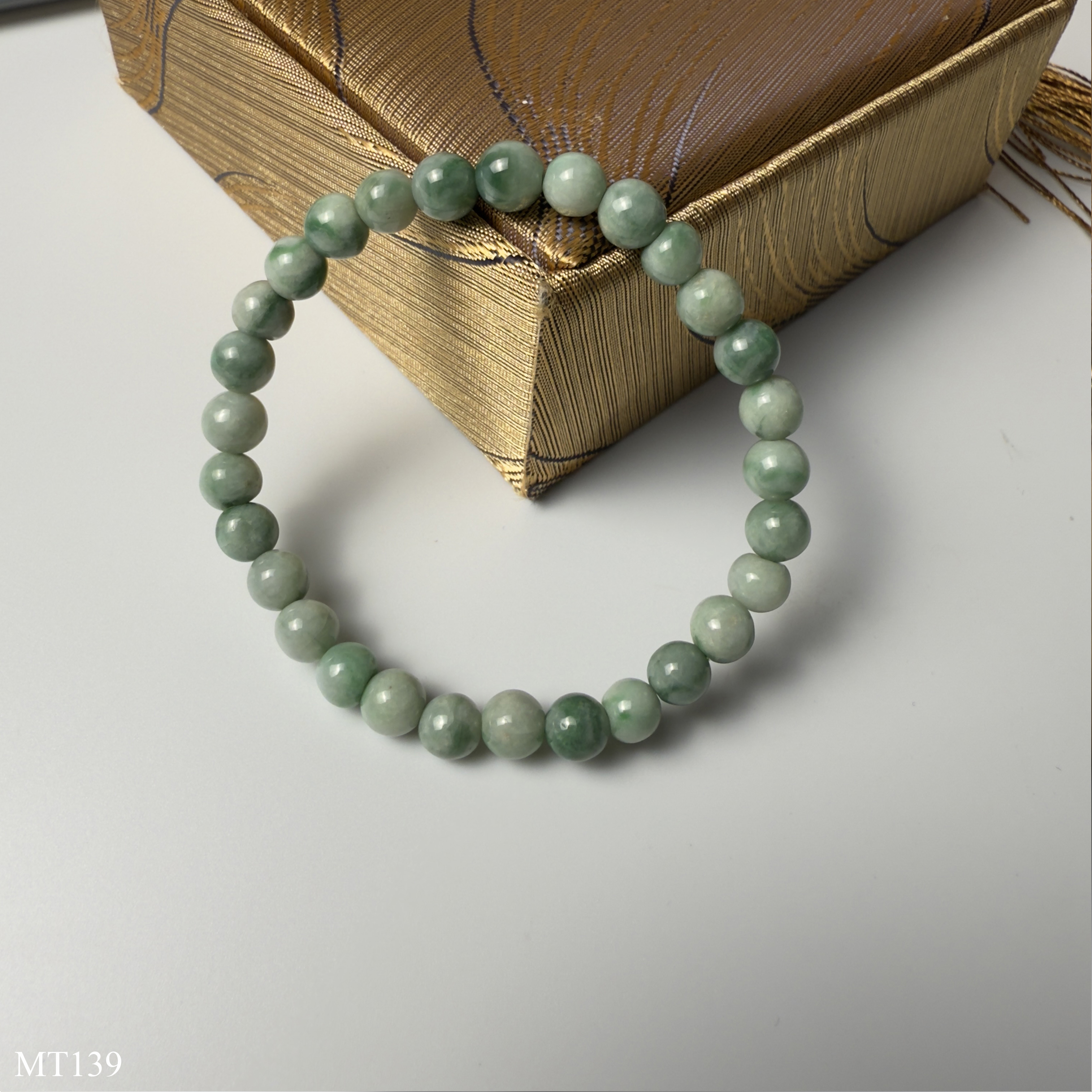 Vòng Ngọc Cẩm Thạch Jadeite 6mm Tự Nhiên
