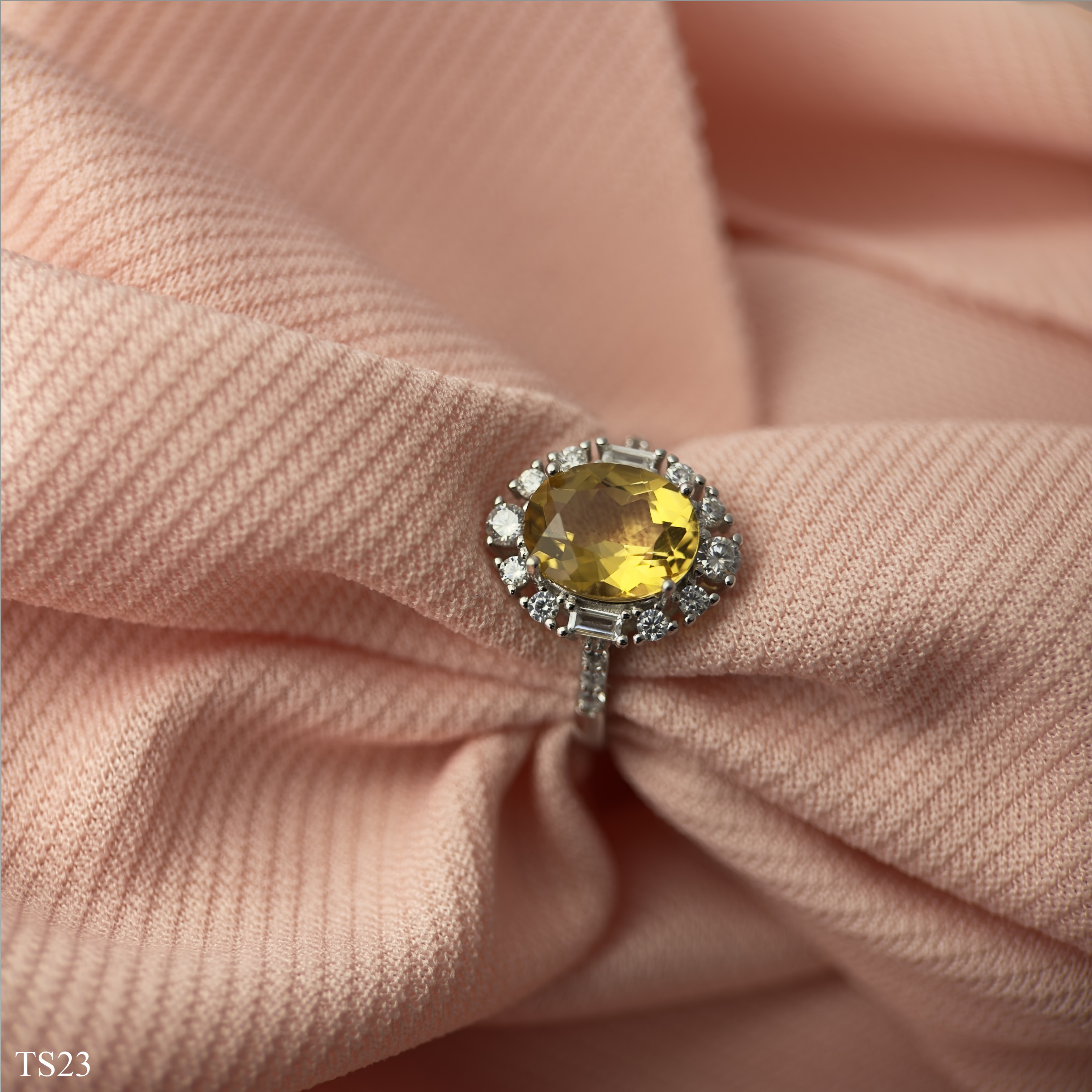 Nhẫn Nữ Bạc 925 Đá Thạch Anh Vàng Viền Đính Đá Zircon