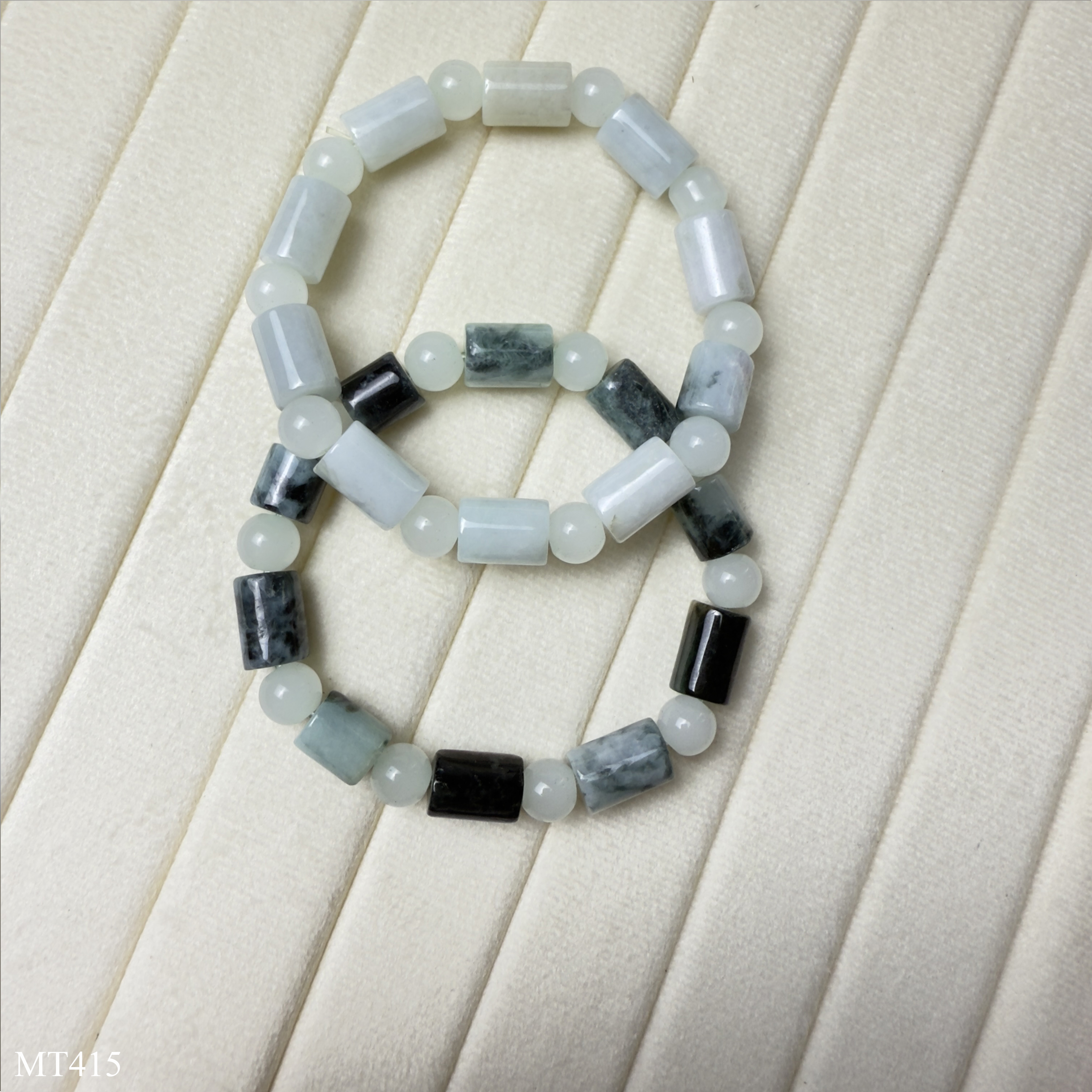 Vòng ngọc jadeite tự nhiên 10mm đốt trúc