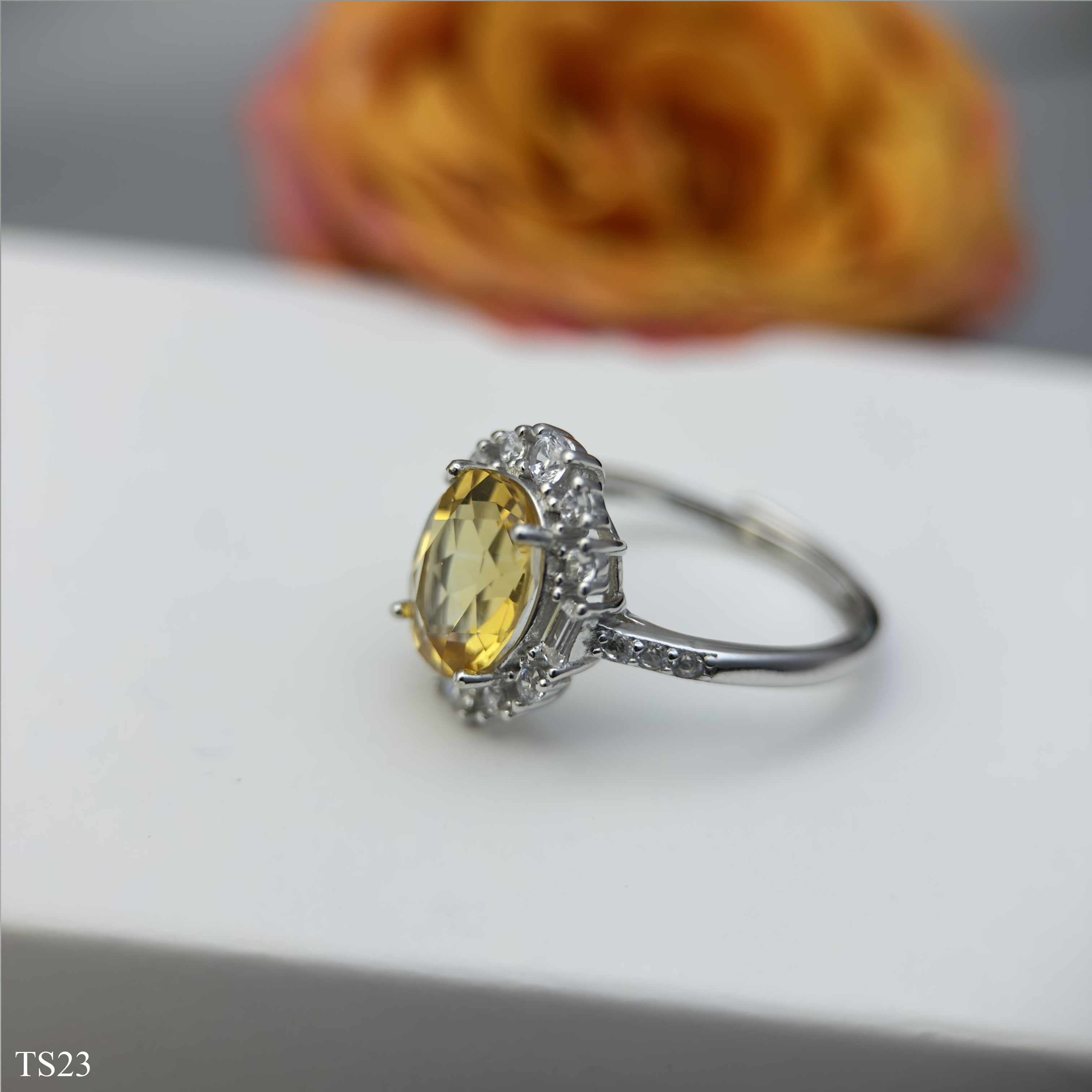 Nhẫn Nữ Bạc 925 Đá Thạch Anh Vàng Viền Đính Đá Zircon
