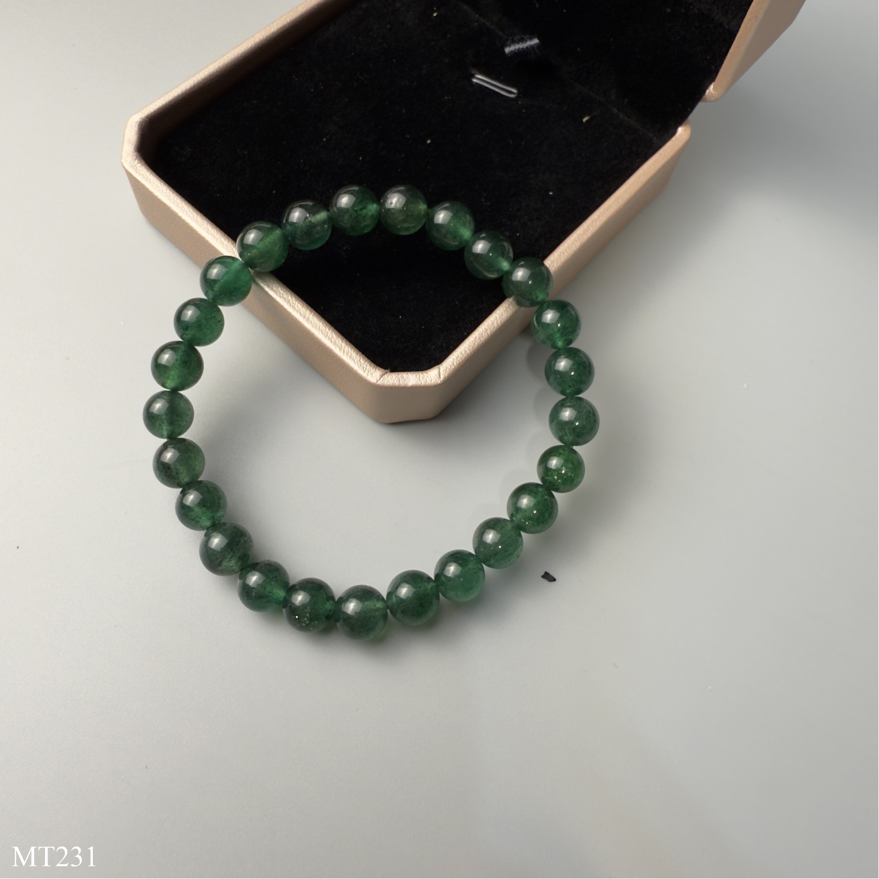 Vòng Thạch Anh Dâu Tây Xanh Thu Hút May Mắn