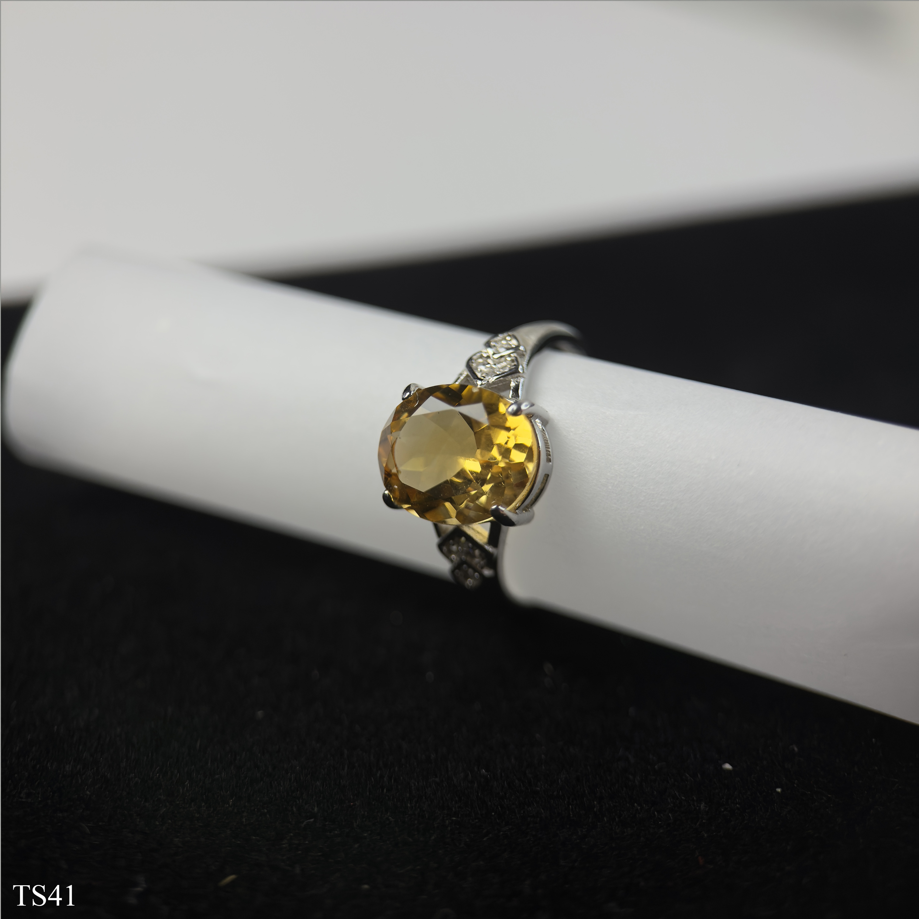 Nhẫn Nữ Bạc 925 Citrin Thạch Anh Vàng Tự Nhiên