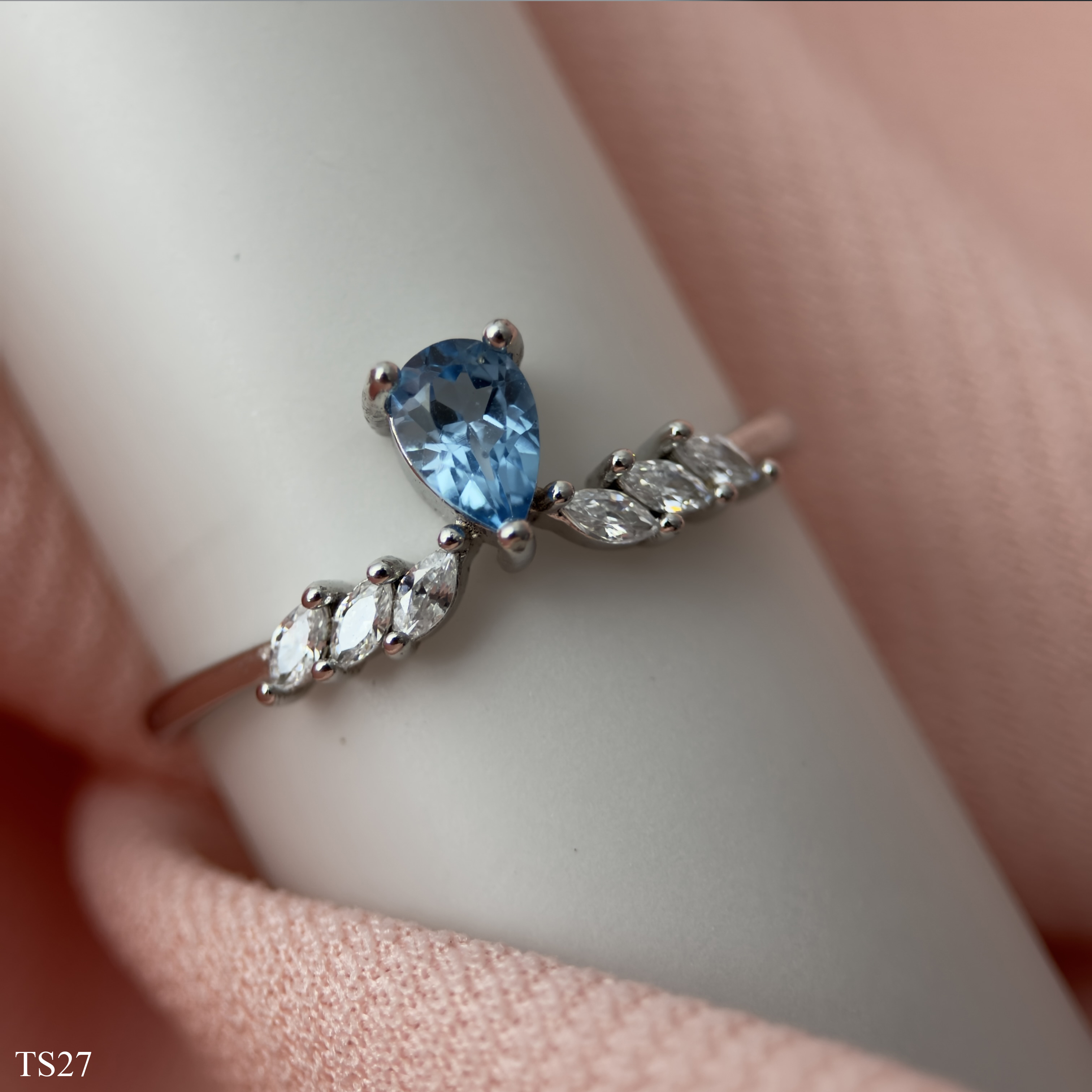 Nhẫn Nữ Topaz Xanh Facet Bạc 925 Giọt Nước