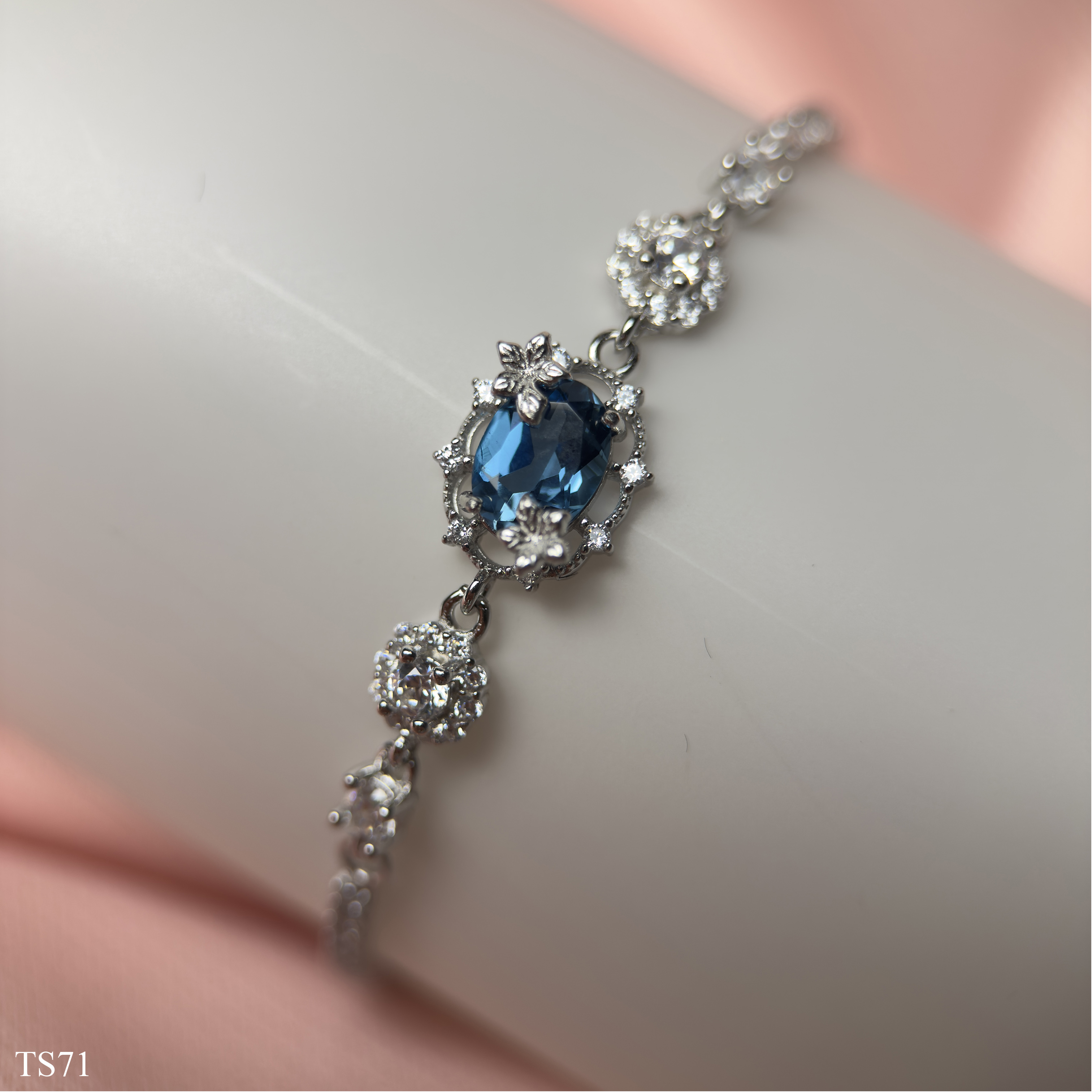 Lắc Bạc 925 Nữ Đính Đá Topaz Xanh Blue