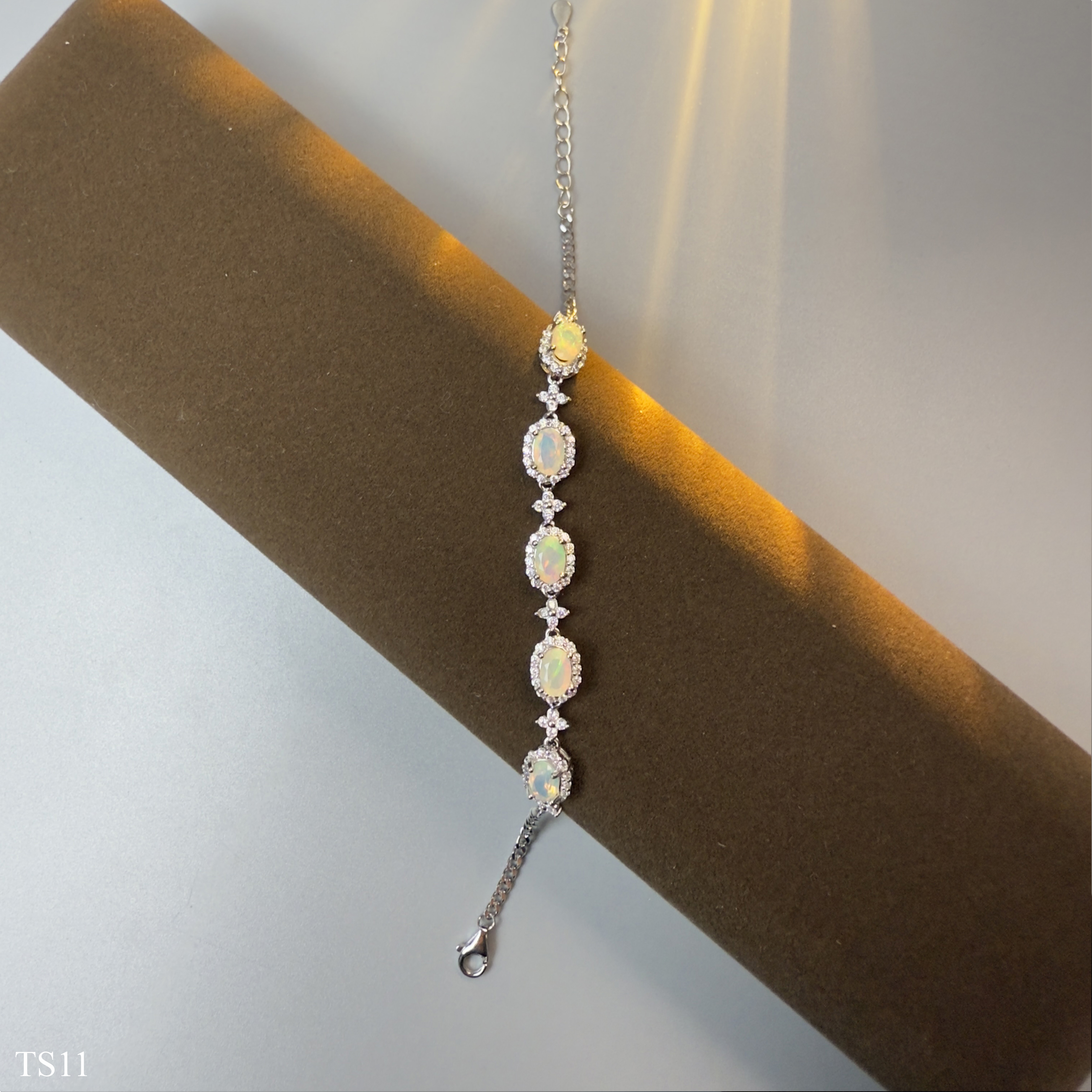 Lắc Bạc 925 Nữ Đính Đá Opaz Tự Nhiên Thiết Kế Facet Tinh Xảo