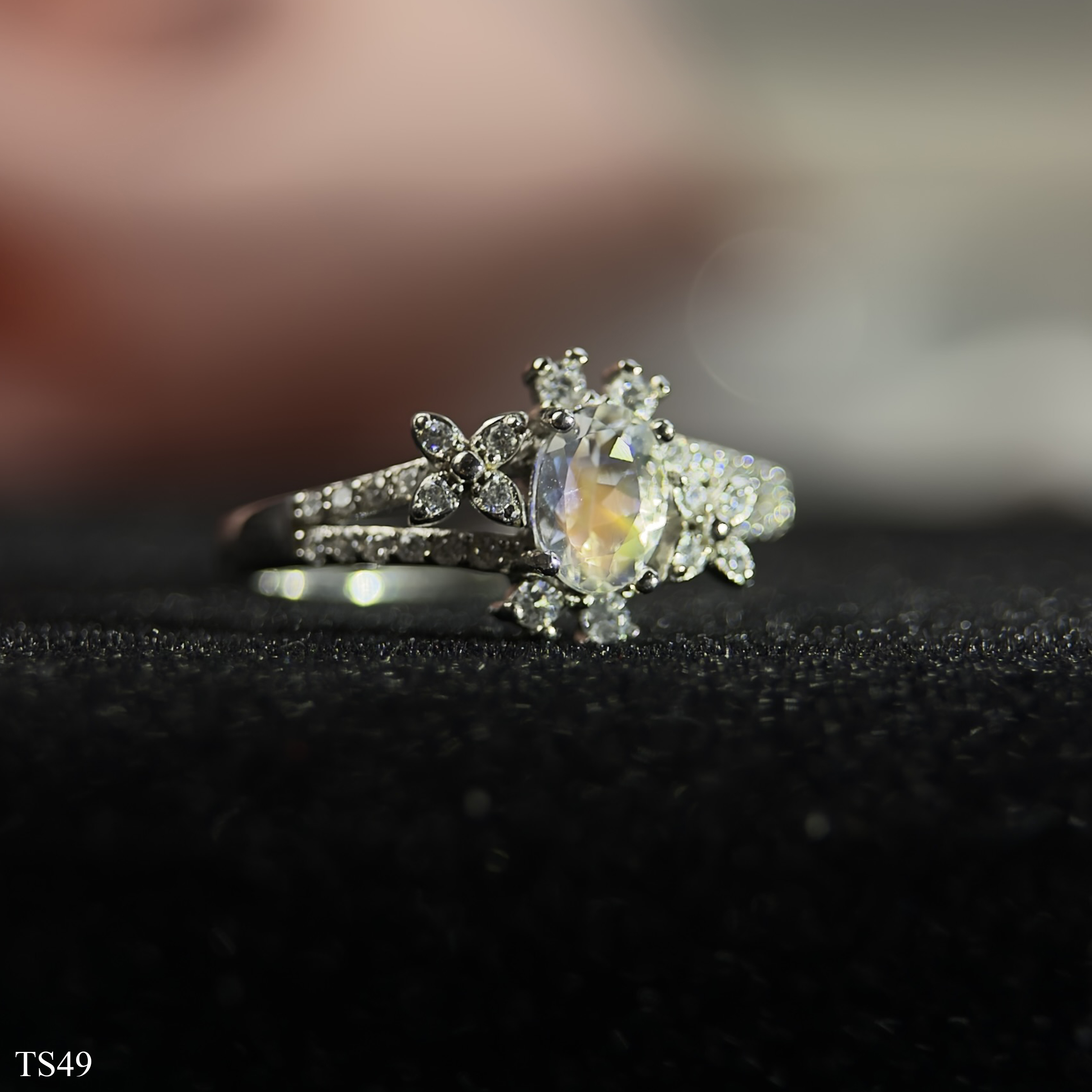 Nhẫn Bạc 925 Đá Mặt Trăng Moonstone Oval Facet