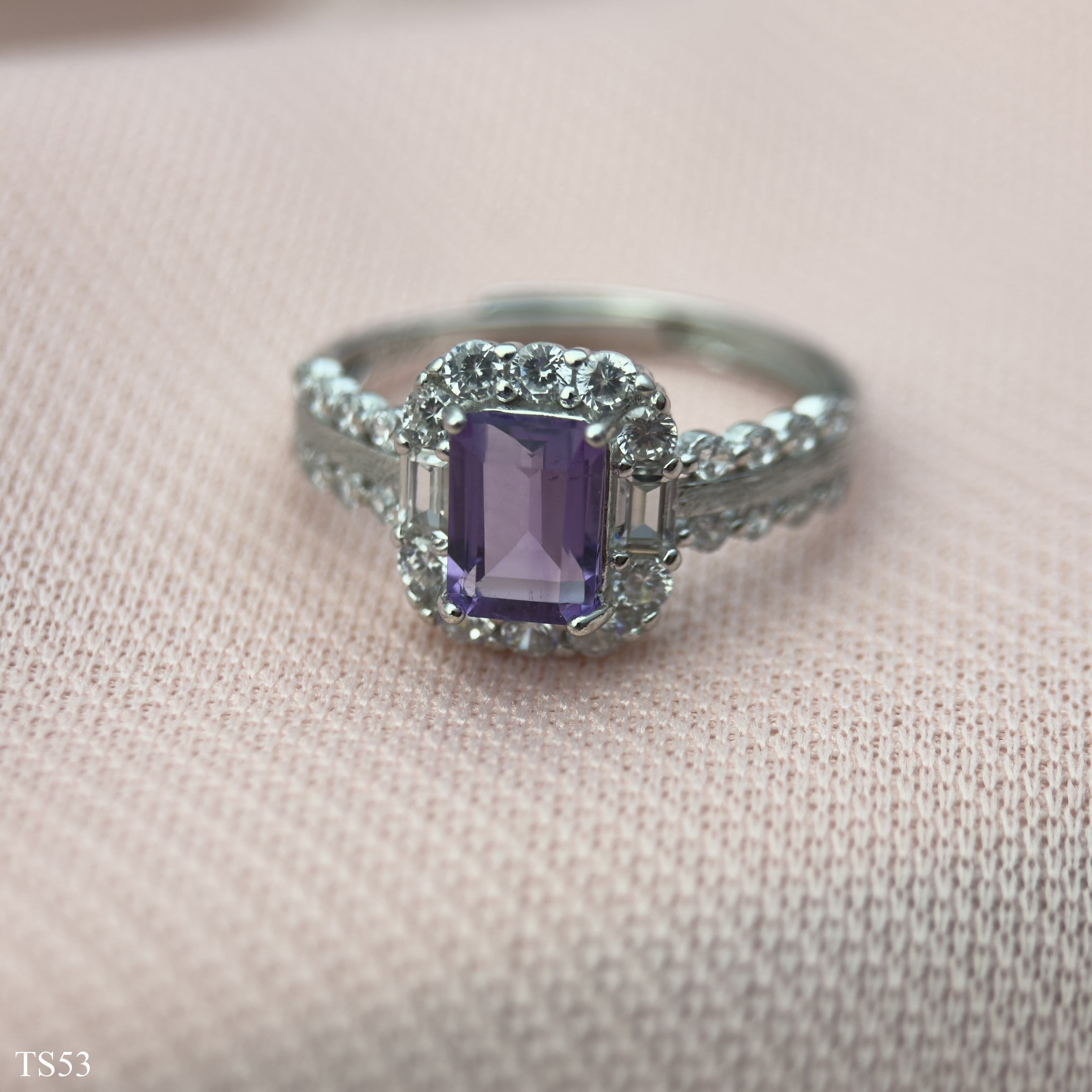 Nhẫn Bạc 925 Đá Thạch Anh Tím Emethisyt Sang Trọng