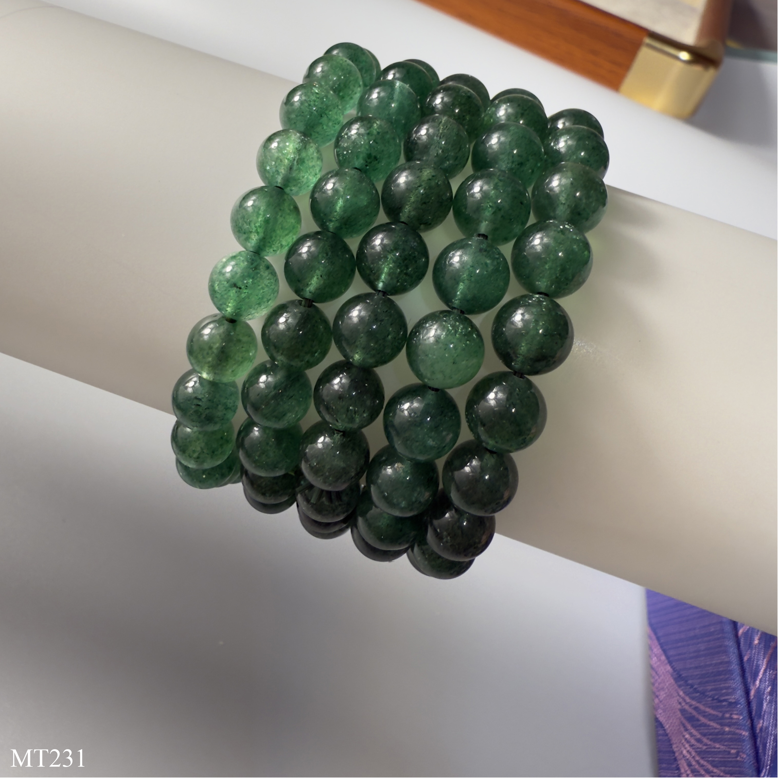 Vòng Thạch Anh Dâu Tây Xanh Thu Hút May Mắn