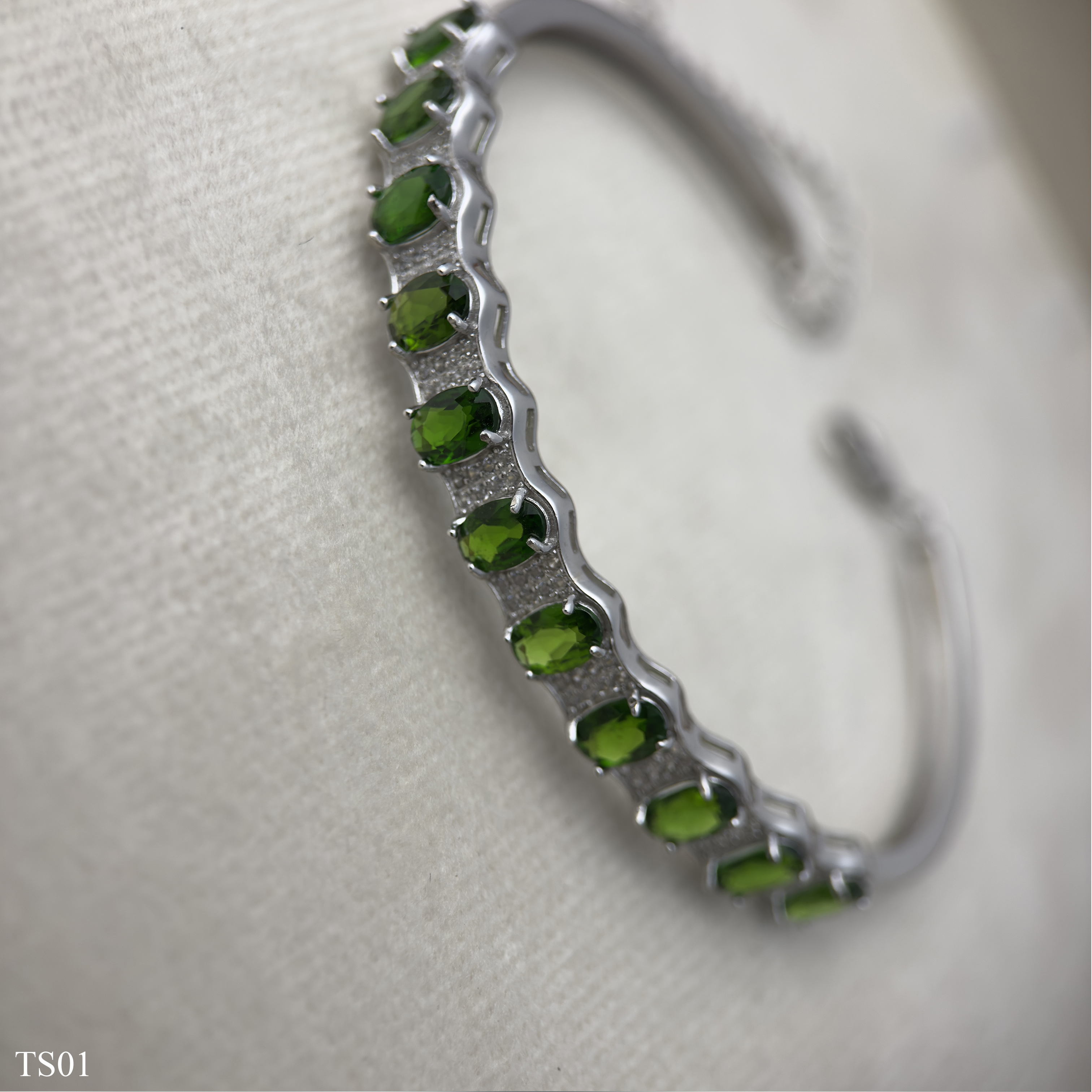 Lắc Bạc Liền Khối Nữ 925 Với Đá Diopside Thiên Nhiên