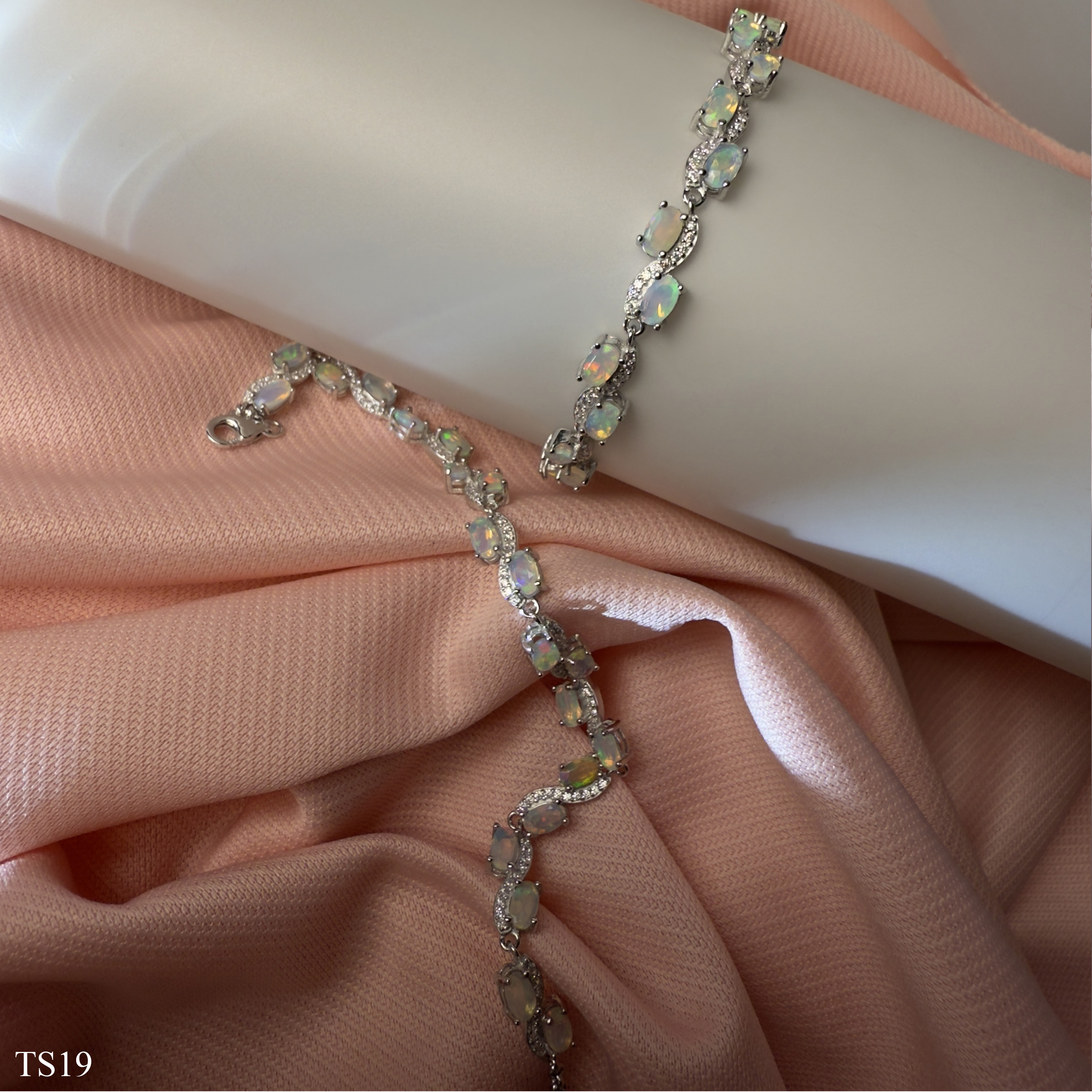 Lắc Bạc 925 Nữ Thiết Kế Uốn Lượn Đá Opaz