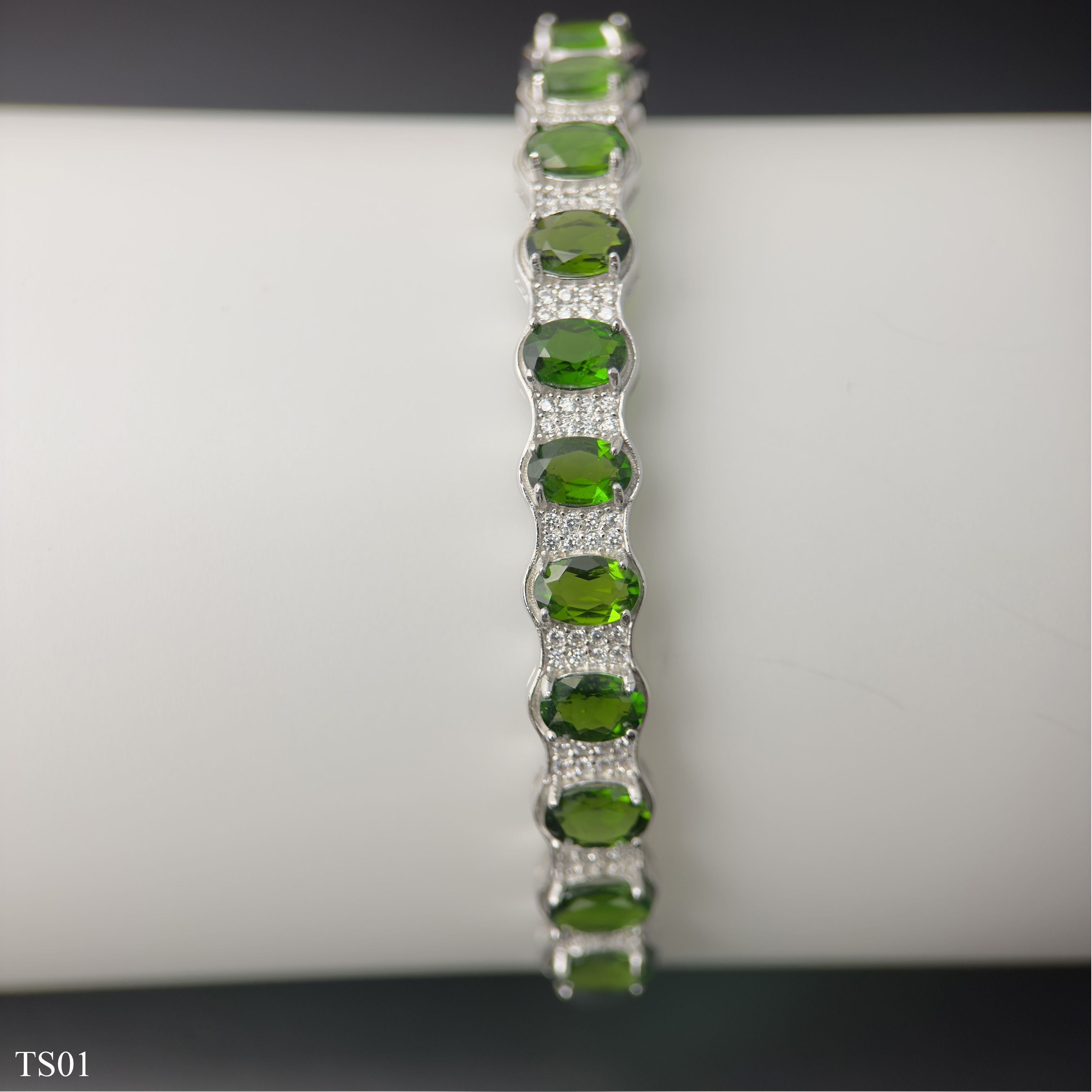 Lắc Bạc Liền Khối Nữ 925 Với Đá Diopside Thiên Nhiên