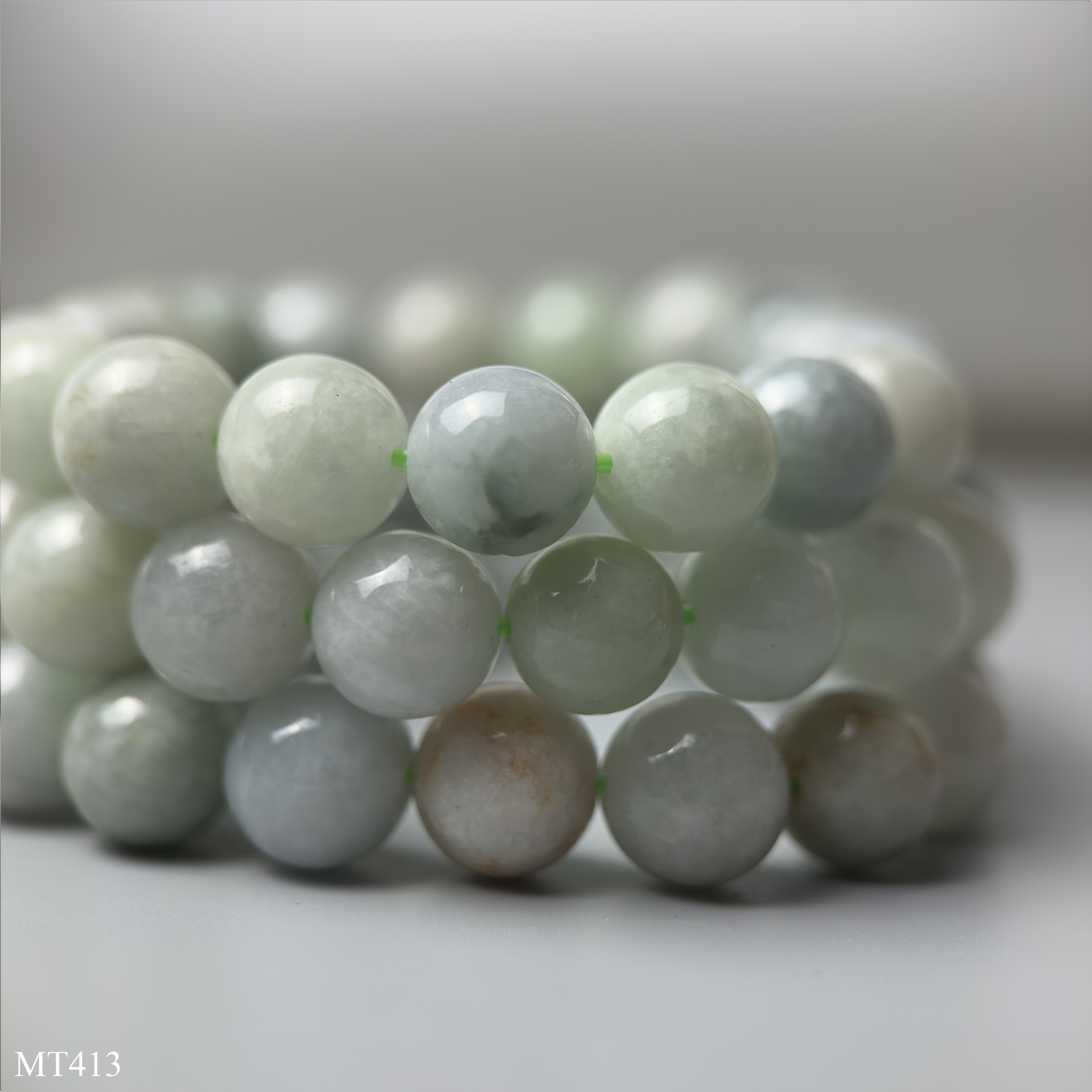 Vòng Ngọc Cẩm Thạch Jadeite 10mm Đá Tự Nhiên