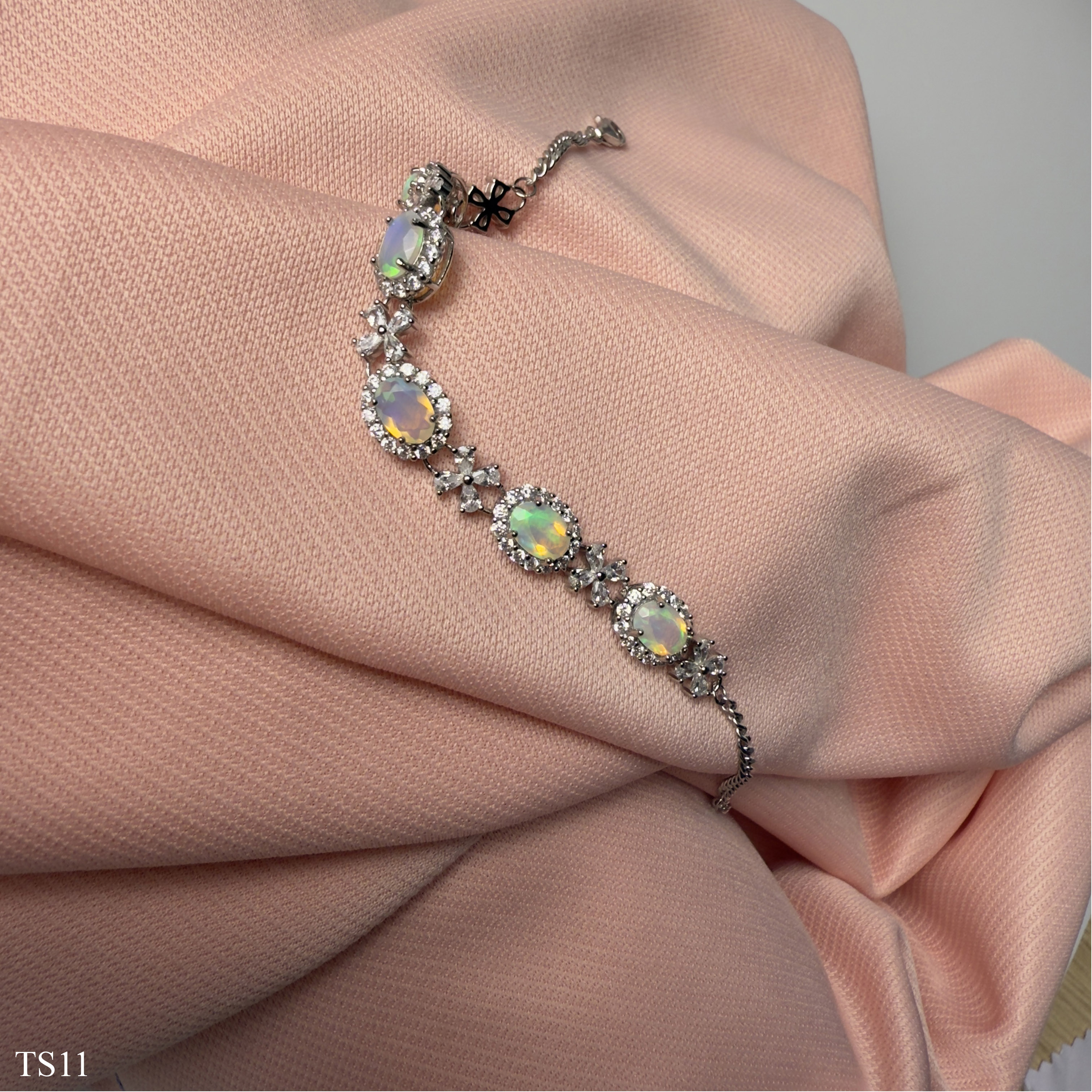 Lắc Bạc 925 Nữ Đính Đá Opaz Tự Nhiên Thiết Kế Facet Tinh Xảo