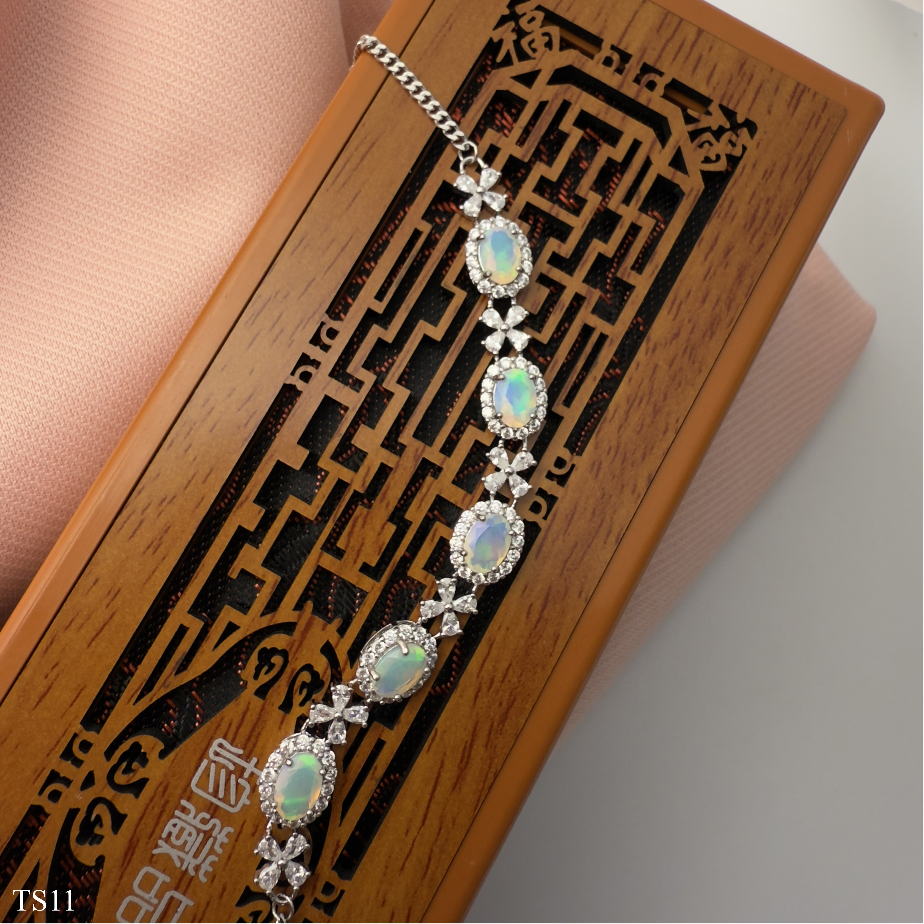 Lắc Bạc 925 Nữ Đính Đá Opaz Tự Nhiên Thiết Kế Facet Tinh Xảo