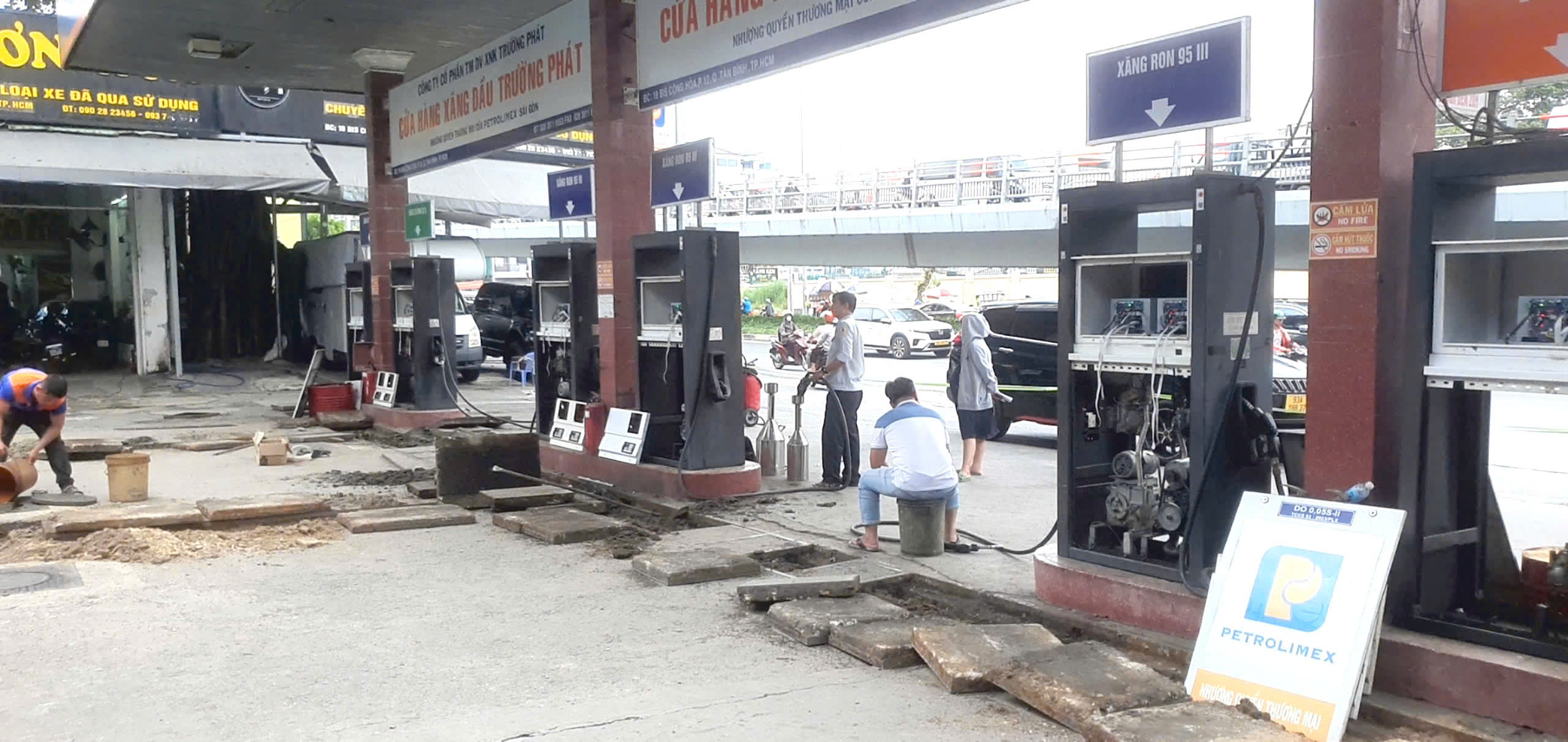 Lắp đặt, sửa chữa đường ống xăng dầu, vệ sinh bồn chứa