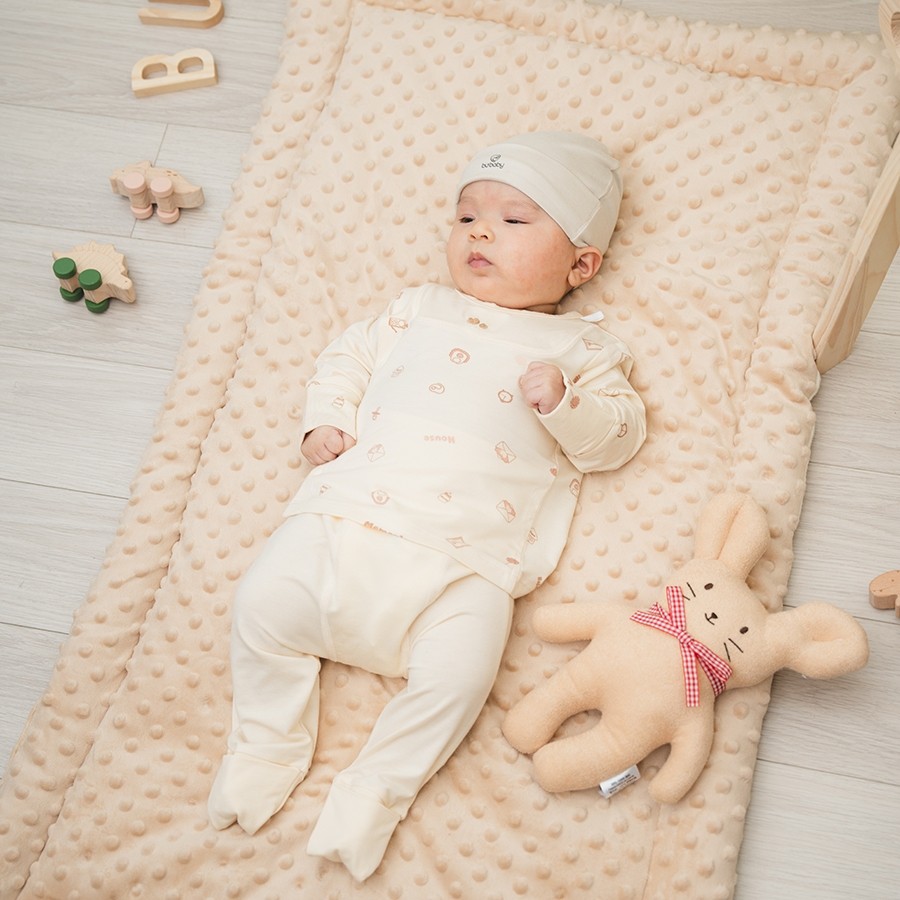 (NB-3M) Bộ dài tay cài lệch Bambus in họa tiết kỷ vật - BBB110700 | Quần áo BU Baby chính hãng