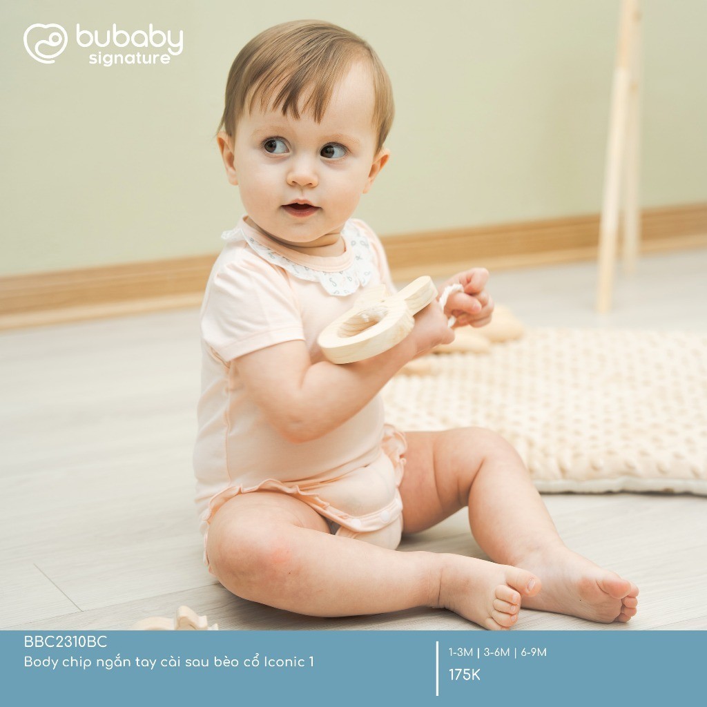 (1M-9M) Body chip ngắn tay cài sau bèo cổ Iconic 1 Bamco - BBC2310BC | Quần áo BU Baby chính hãng
