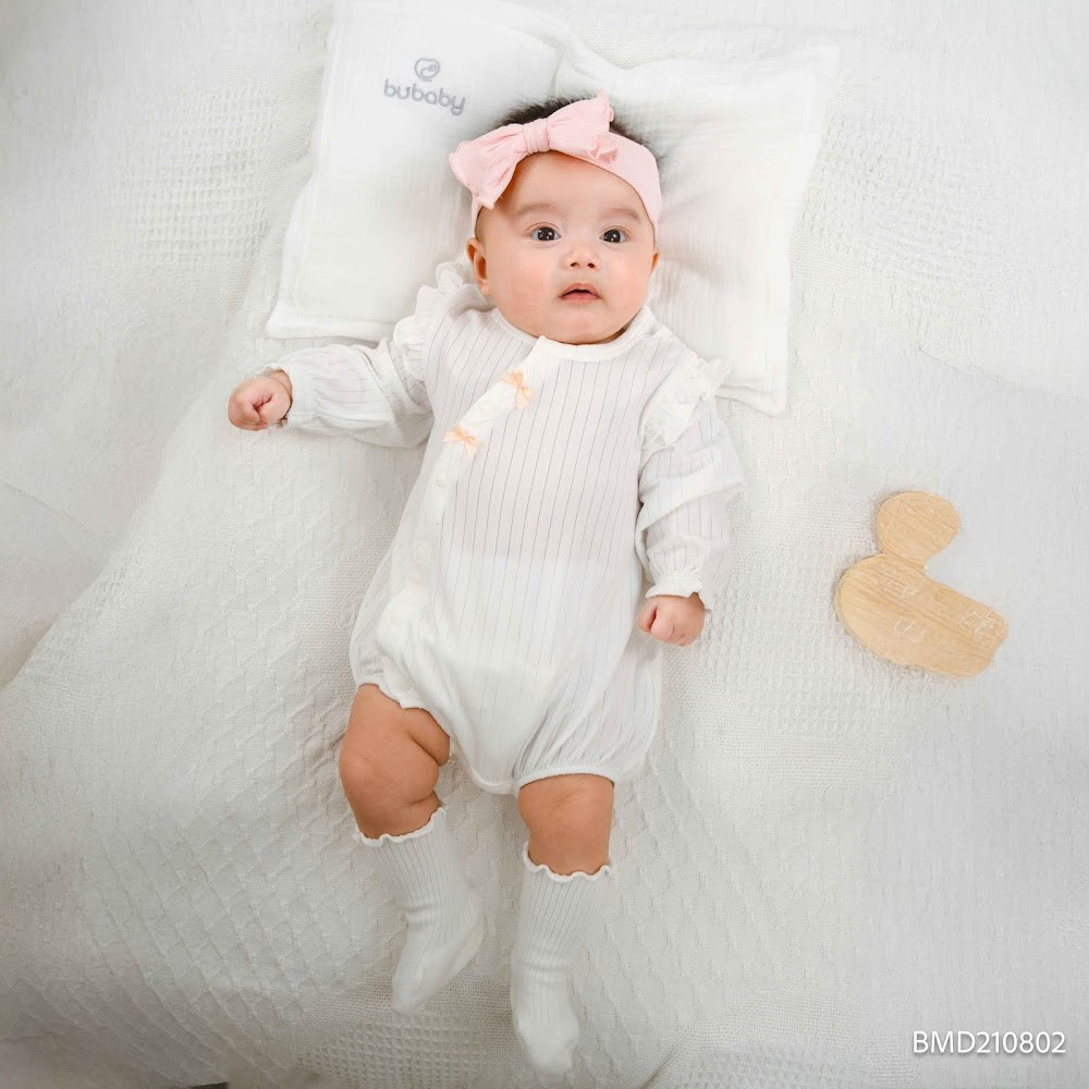 (1M-12M) Body chip dài tay cài chéo cho bé gái Bubaby Molist - BMD210802| Quần áo BU Baby chính hãng