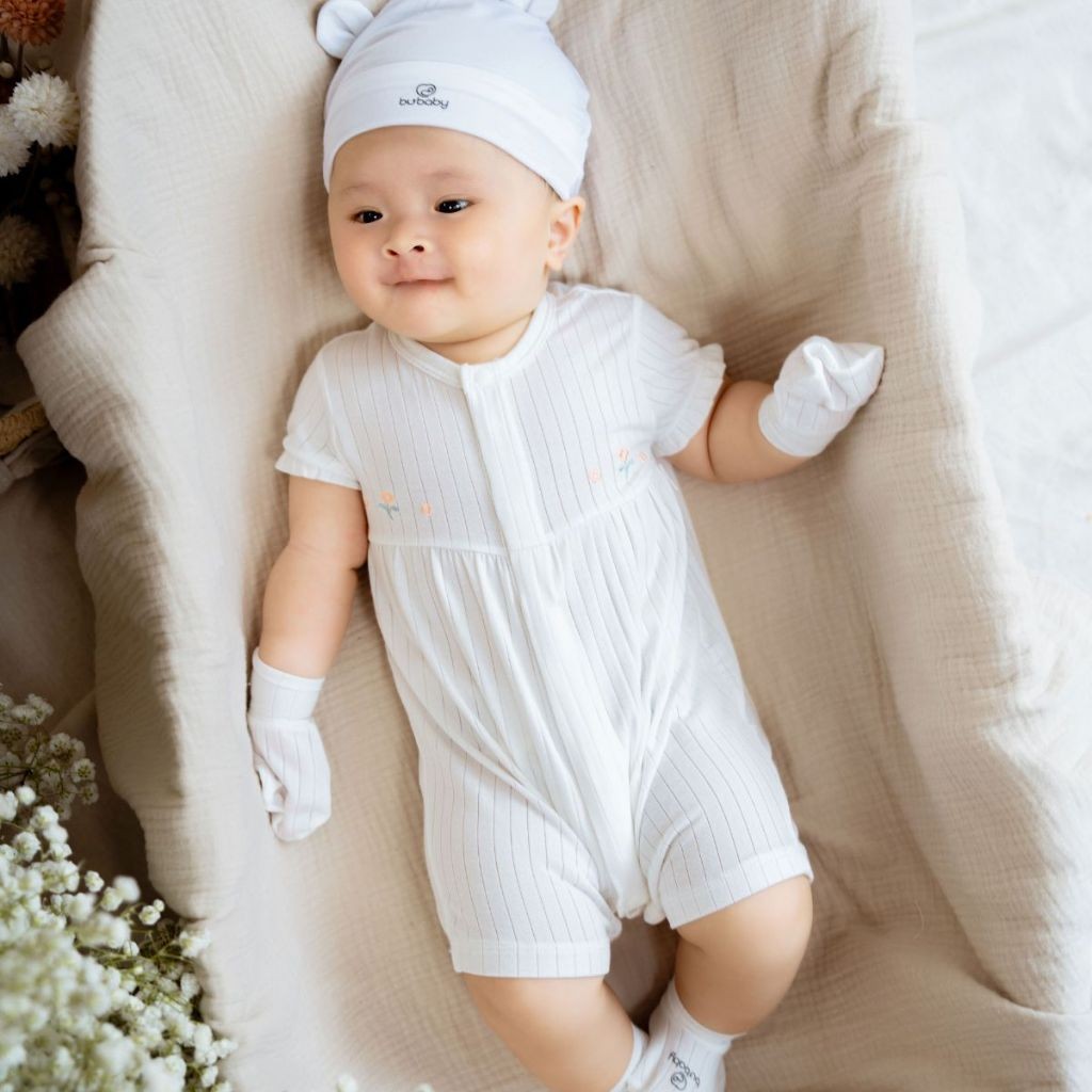 (1M-12M) Body đùi ngắn tay cài giữa cho bé gái Bubaby Molist - BMD230200 | Quần áo BU Baby chính hãng