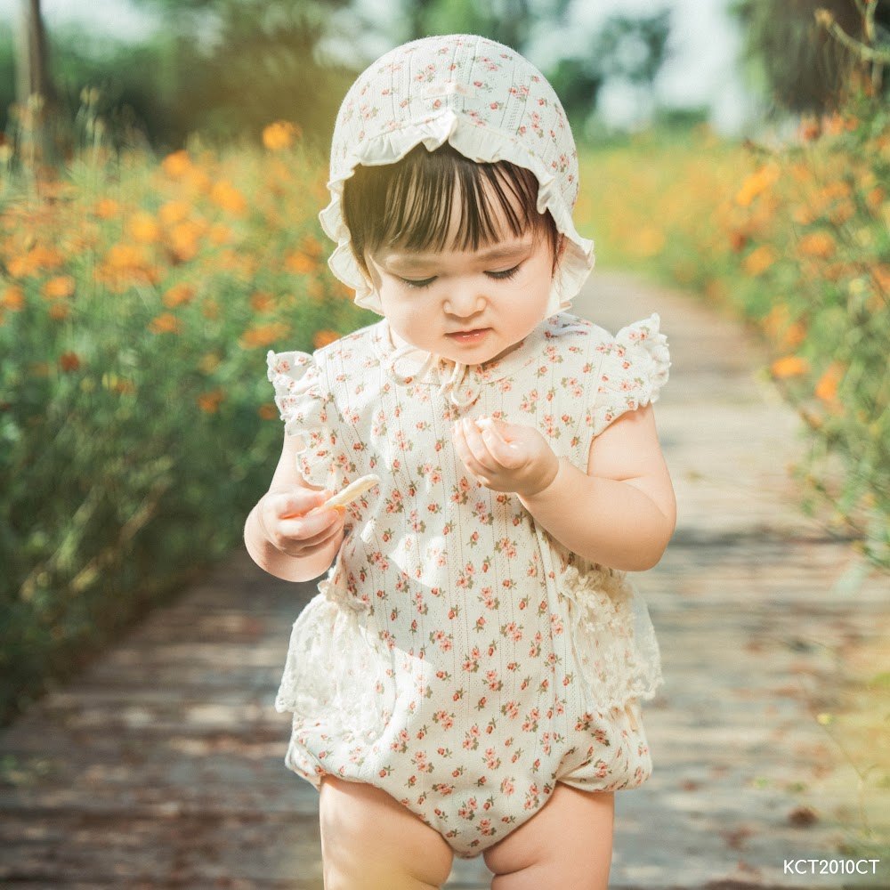 BU Baby (0-12M) Set Body chip dài tay cài giữa, cài sau bèo đáp cổ Siro Jacquard BU Baby KCT2102DC