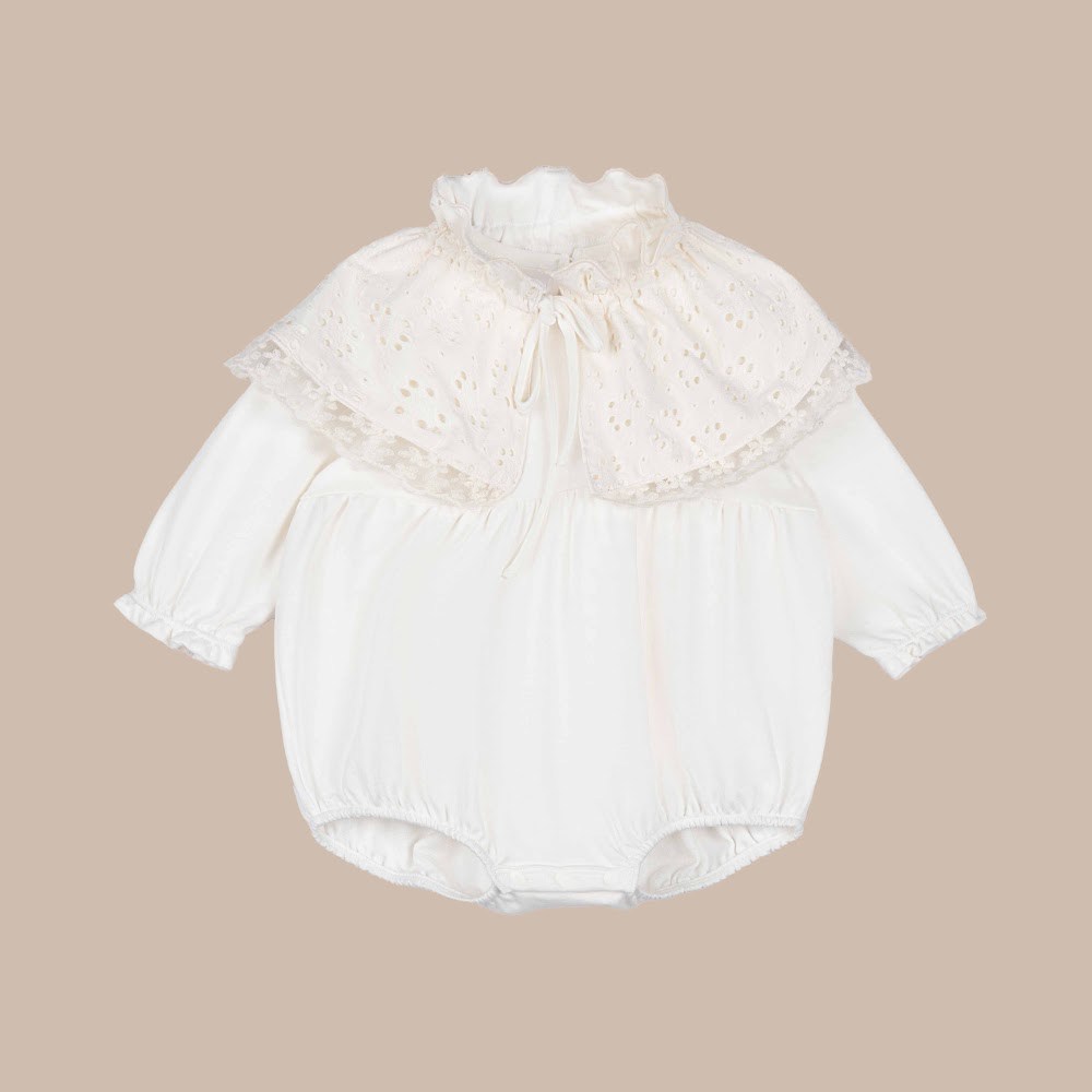 BU Baby (1M-12M) Set Body dài tay kèm cổ ren , cổ bèo bé gái mùa Thu êm Bubaby Cotton BCT2100CR | Hàng chính hãng