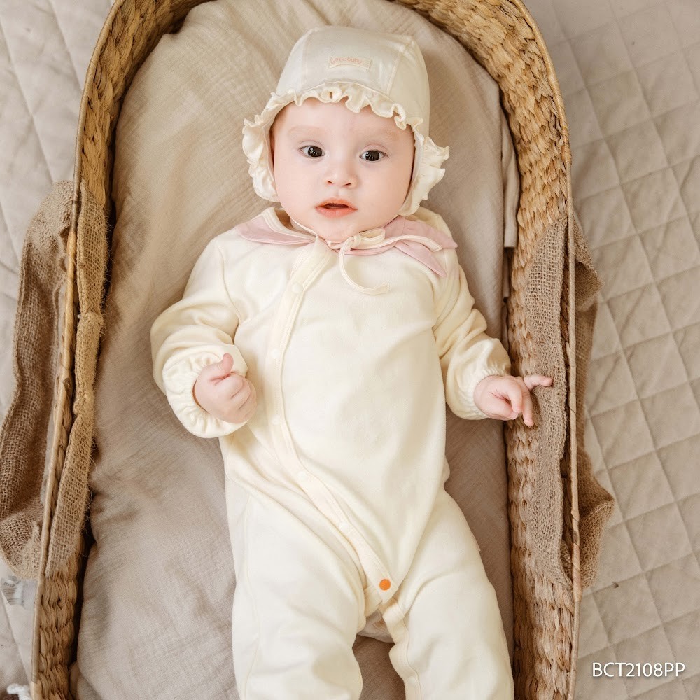 (NB-3M) Body dài tay cài chéo cổ Peter Pan Thu êm cho bé gái Bubaby Cotton BCT2108PP | BU Baby chính hãng