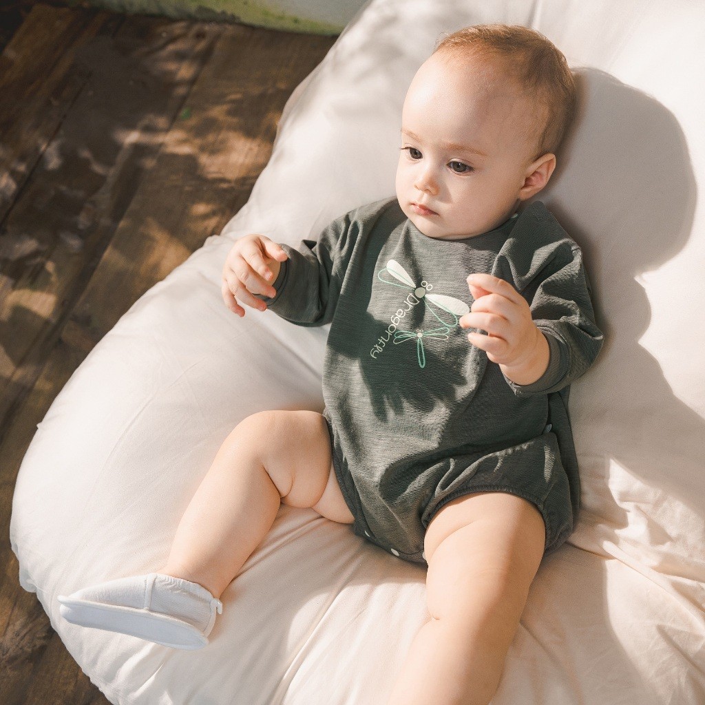 (1M-12M) Bộ đồ liên thân dài tay cài vai BCT210101 Pure Cotton Dona cho bé sơ sinh  - | Quần áo BU Baby