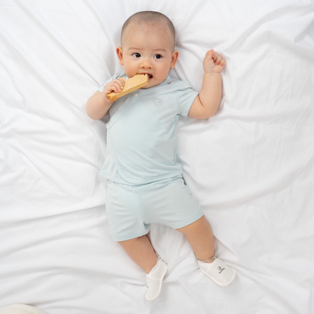 Bộ quần áo ngắn tay cài chéo Twinkle BuBaby cho bé chất liệu sợi tre - Bambus BBB130801 | Quần áo chính hãng