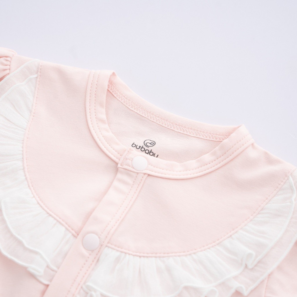 (1-9M-Nâu sữa) Bộ đồ liền thân ngắn tay cài giữa Bèo ngực cho bé gái - BU Signature BBC2302BN - Bubaby sơ sinh