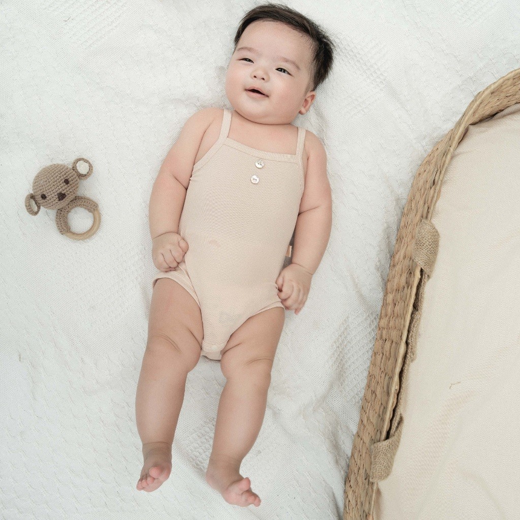 (1M-12M) Bộ đồ liên thân 2 dây sơ sinh BSR250001 - Bu baby sơ sinh -Quần áo BU Baby  Siro