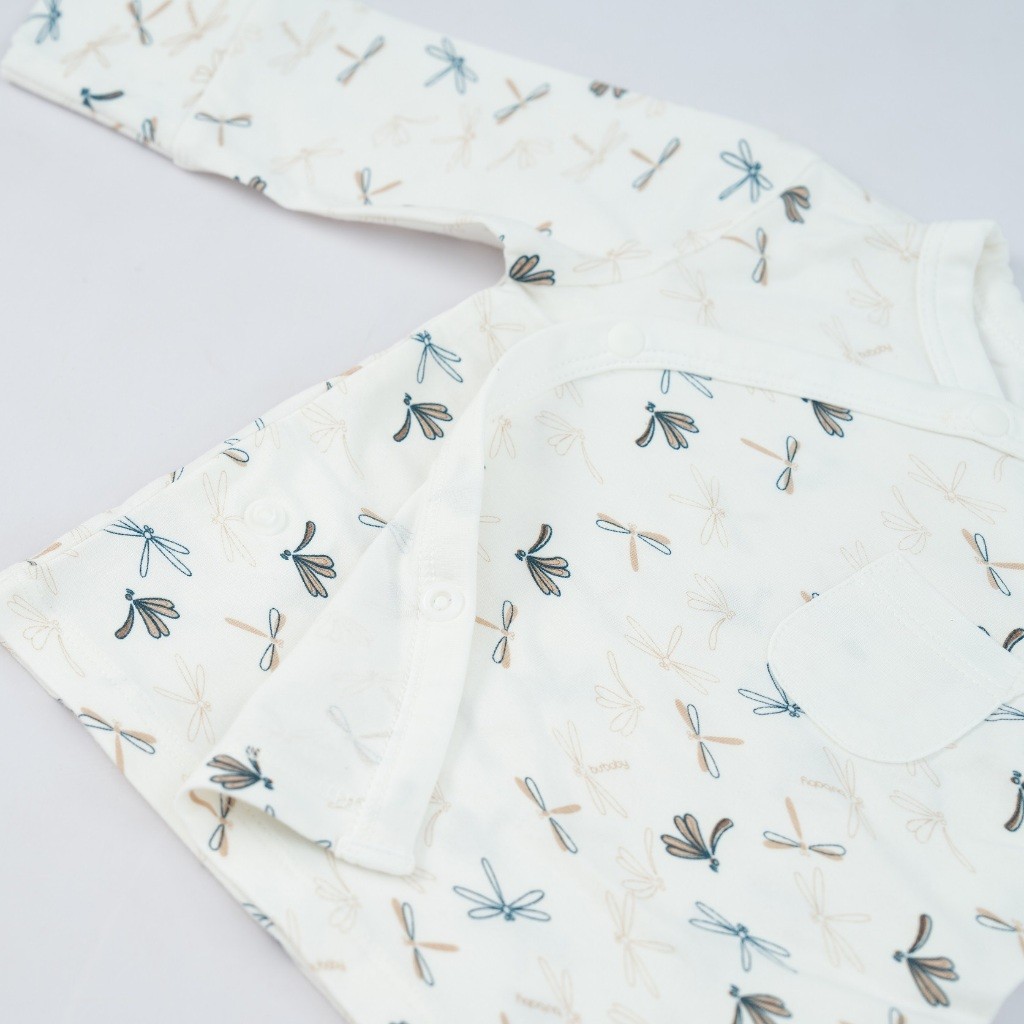 (NB-3M) Bộ quần áo dài tay cài chéo BBB1108TN Túi ngực Dona cho bé sơ sinh - Bambus | Quần áo BU Baby