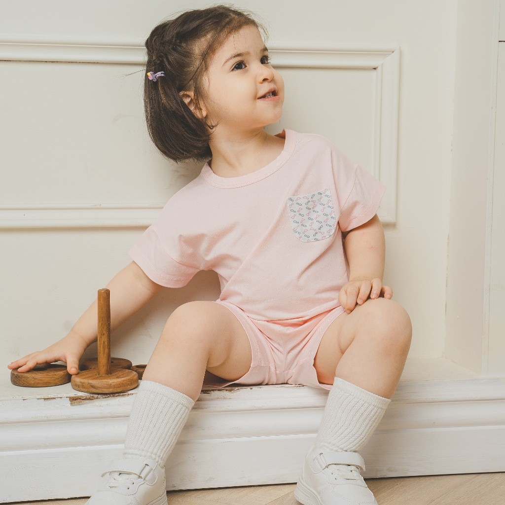 (18M-24M) Bộ quần áo ngắn tay cổ tròn có túi ngực BBC1304TN- Bu baby bé trai - Bu baby bé gái