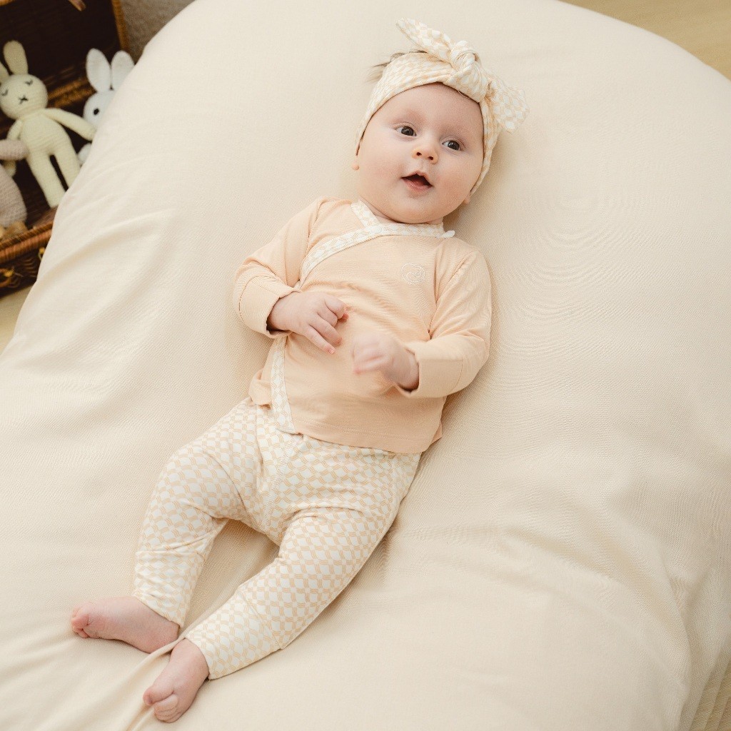 BuBaby Bộ dài tay cài chéo Bambus Iconic từ NB đến 3 tháng vải sợi tre mểm mại - Bambus BBB1301NS | Quần áo chính hãng