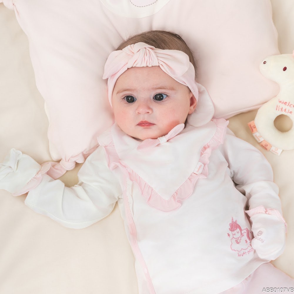 BU Baby Set phụ kiện Yếm cài lệch viền bèo, Băng đô, bao tay chân bé gái Bamboo ABB0 | Phụ kiện chính hãng