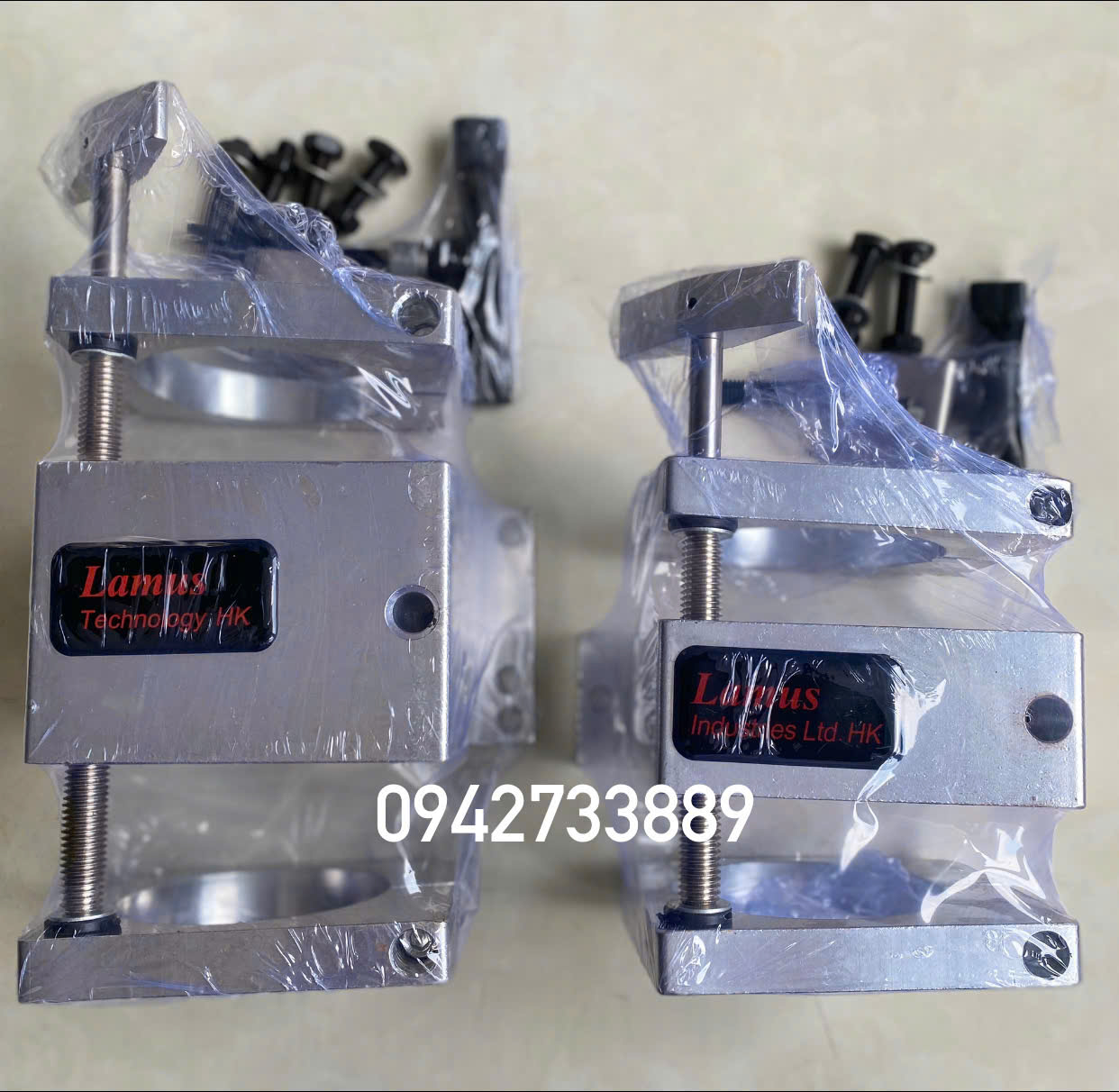 Gá ôm củ điều chỉnh Lamus 2 ốc và 4 ốc