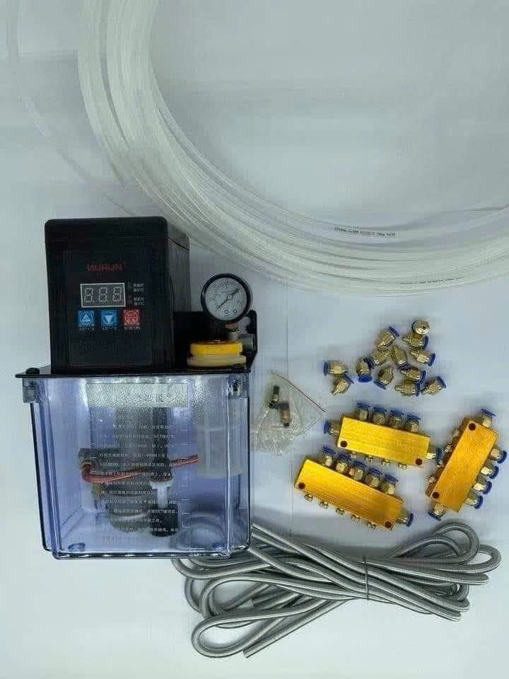 Bơm dầu tự động 1.2l, 1.5l, 1.8lit