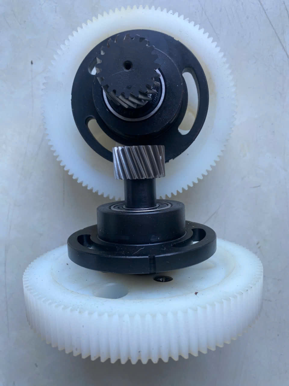 Bánh răng chéo cổ dài