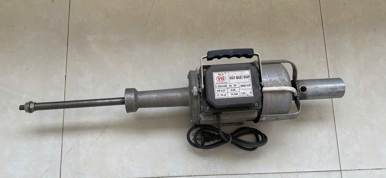 Máy quật lõi đông