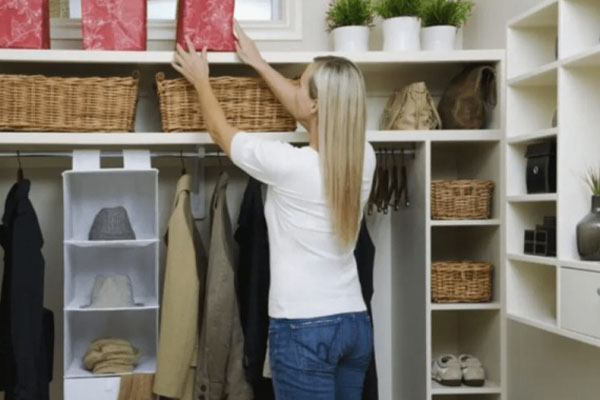 5 cách vệ sinh tủ quần áo siêu đơn giản ít người biết