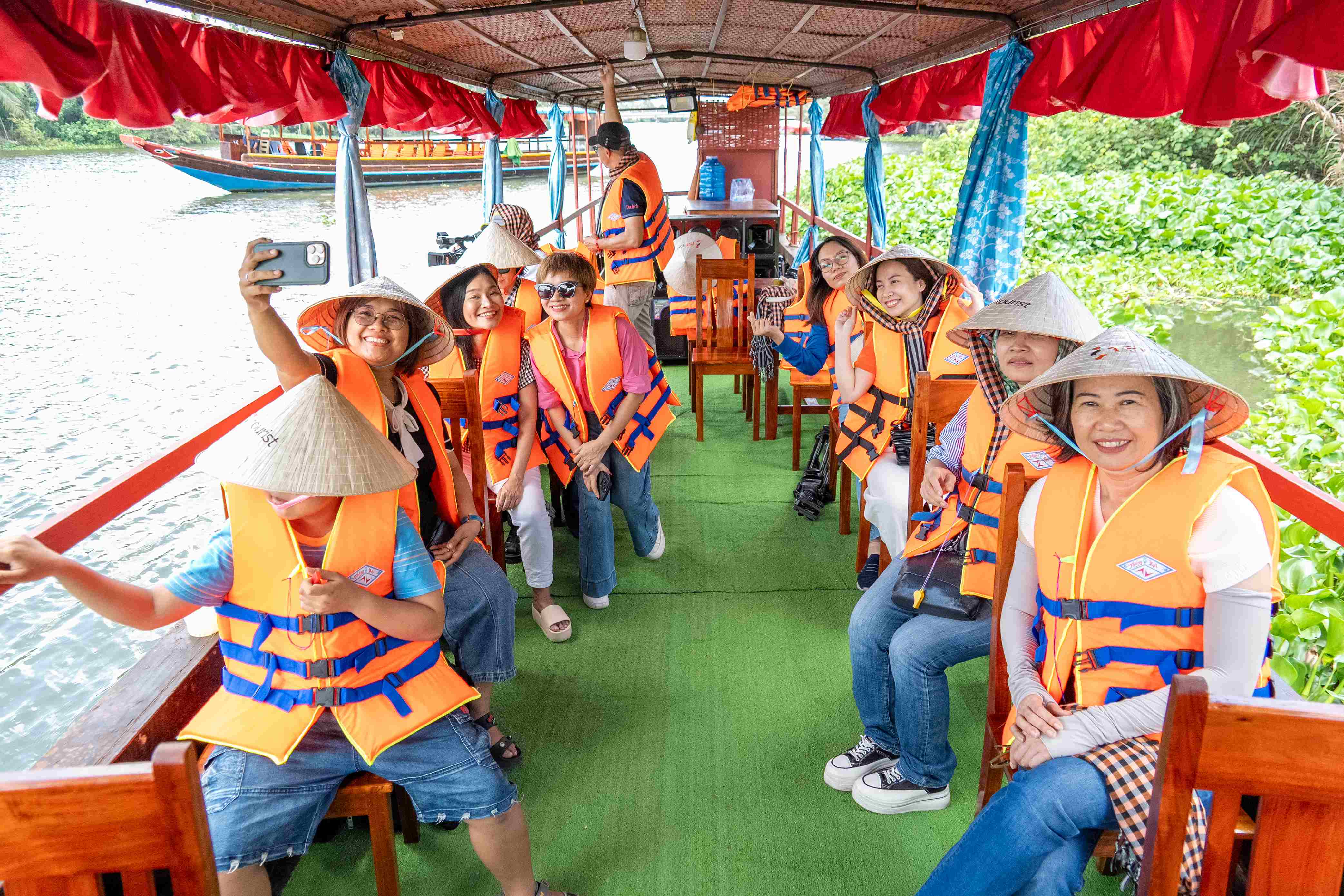 TSTtourist nâng tầm trải nghiệm với hàng trăm tour Hè 2026