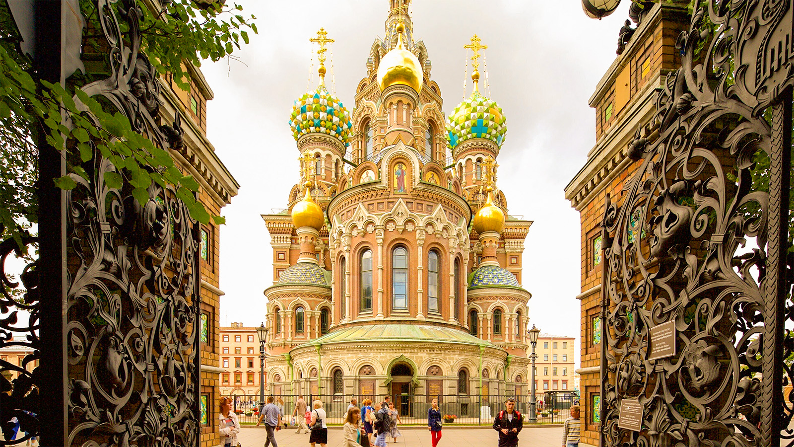 SẮC THU XỨ BẠCH DƯƠNG: MOSCOW - SAINT PETERSBURG