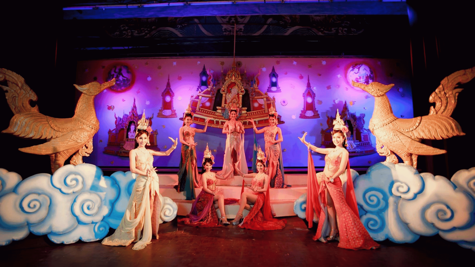VÉ SHOW DIỄN CABARET GOLDEN DOME