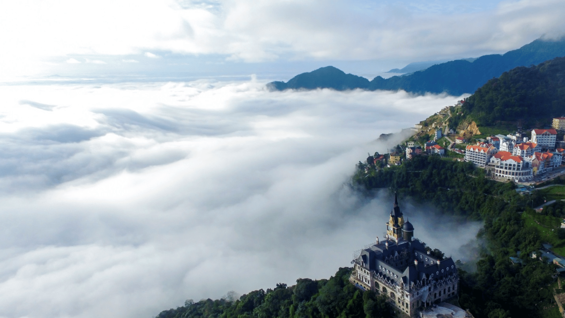 HÀNH TRÌNH CHẠM MÂY GIỮA NÚI RỪNG - HÀ NỘI - TAM ĐẢO