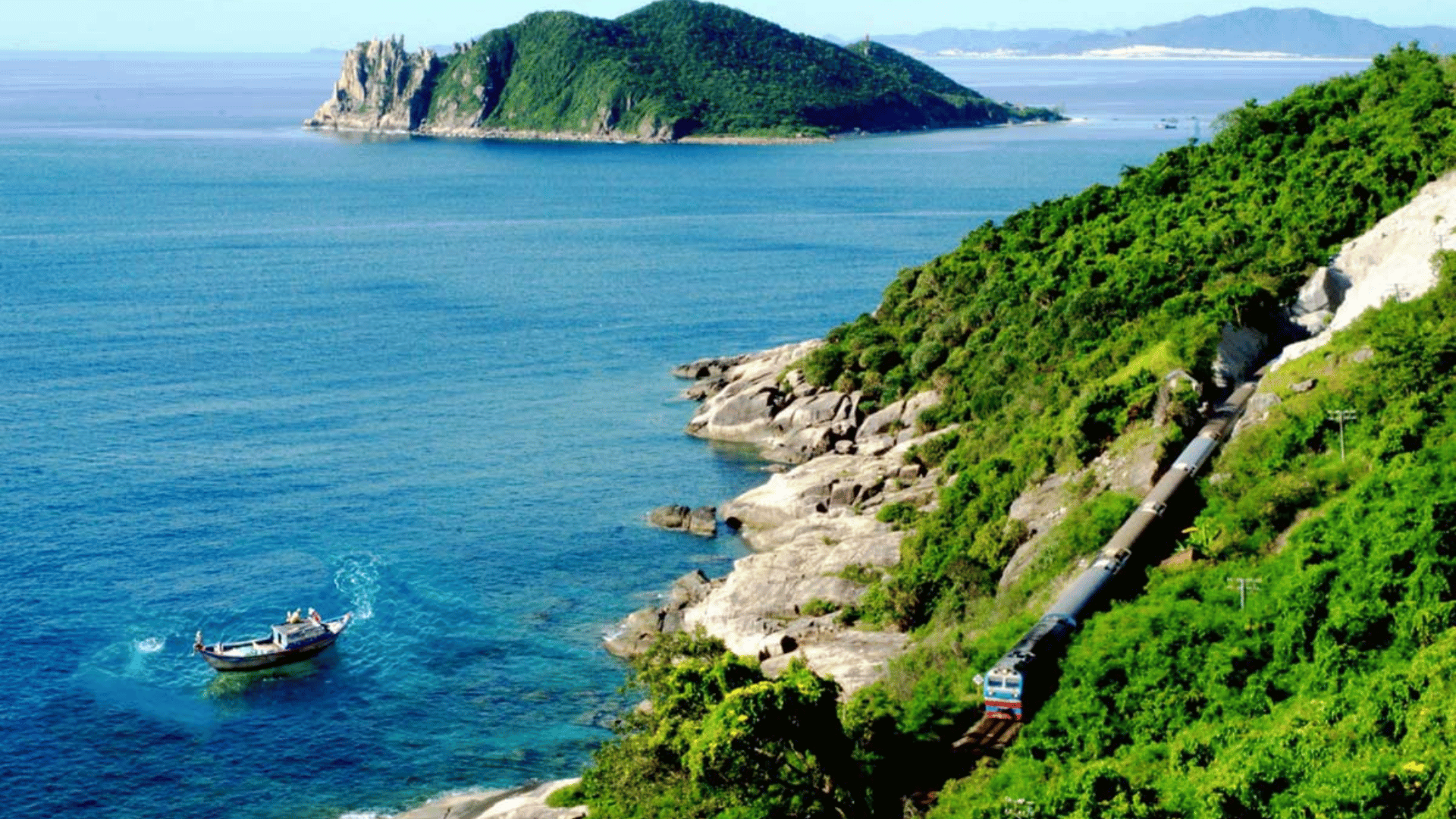 SẮC XANH MIỀN DUYÊN HẢI: QUY NHƠN - PHÚ YÊN