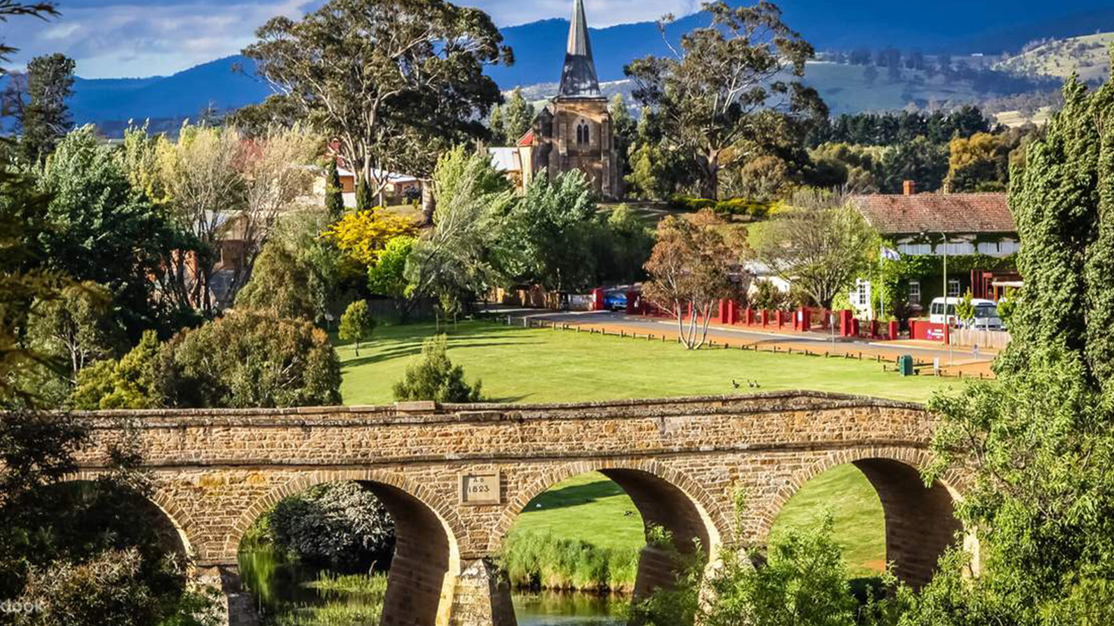 NƯỚC ÚC MÙA HOA OẢI HƯƠNG: MELBOURNE - TASMANIA - HOBART