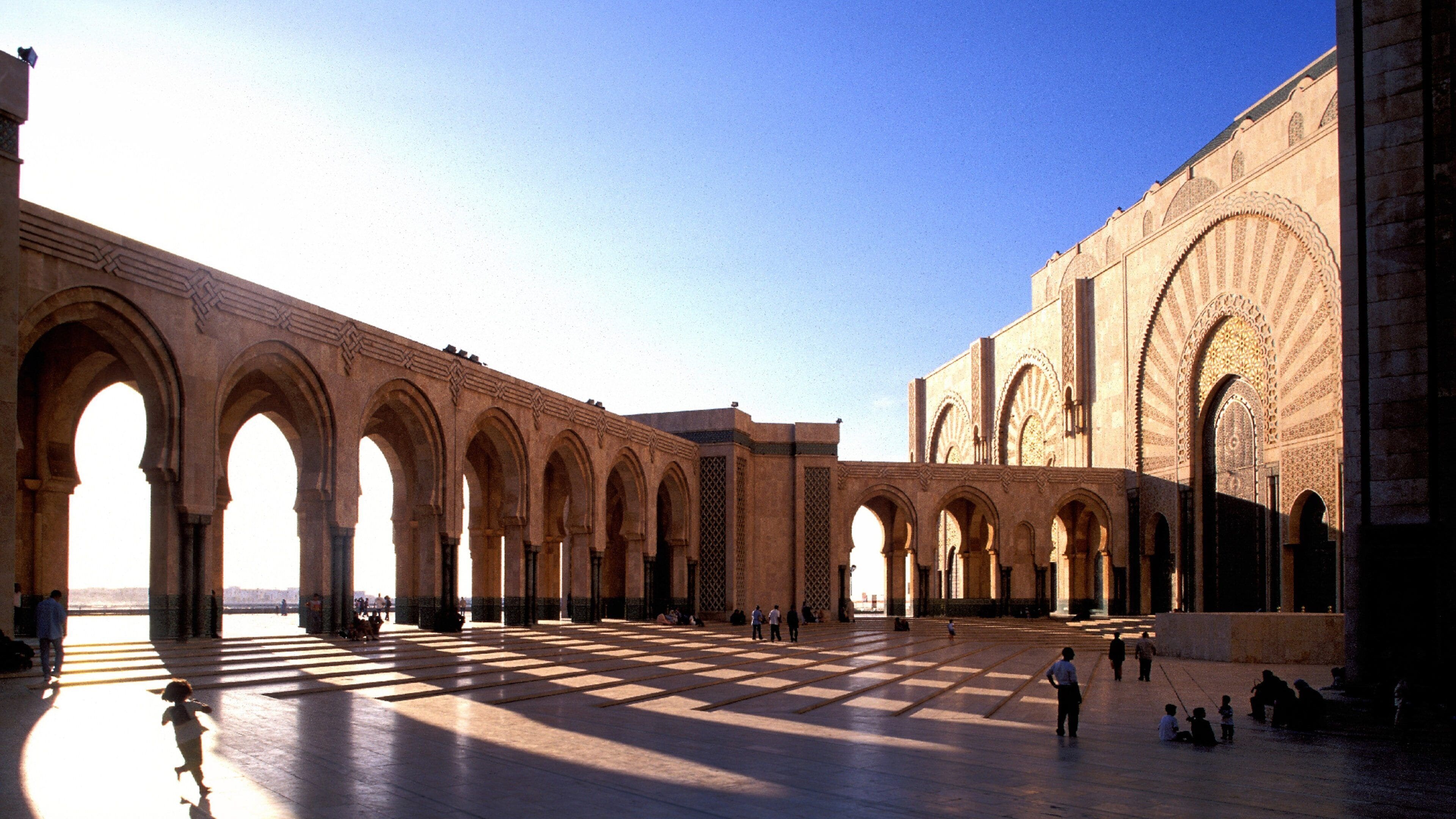 HÀNH TRÌNH SA MẠC HUYỀN BÍ: MAROCCO