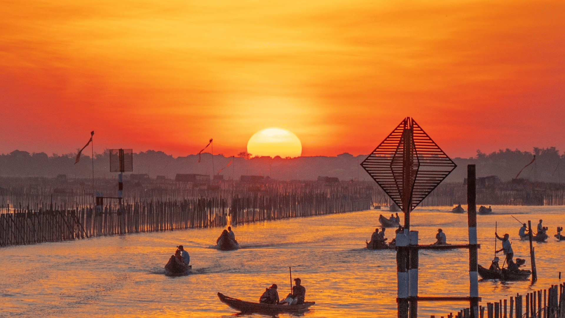 KHÁM PHÁ ĐÀ NẴNG - HỘI AN - HUẾ