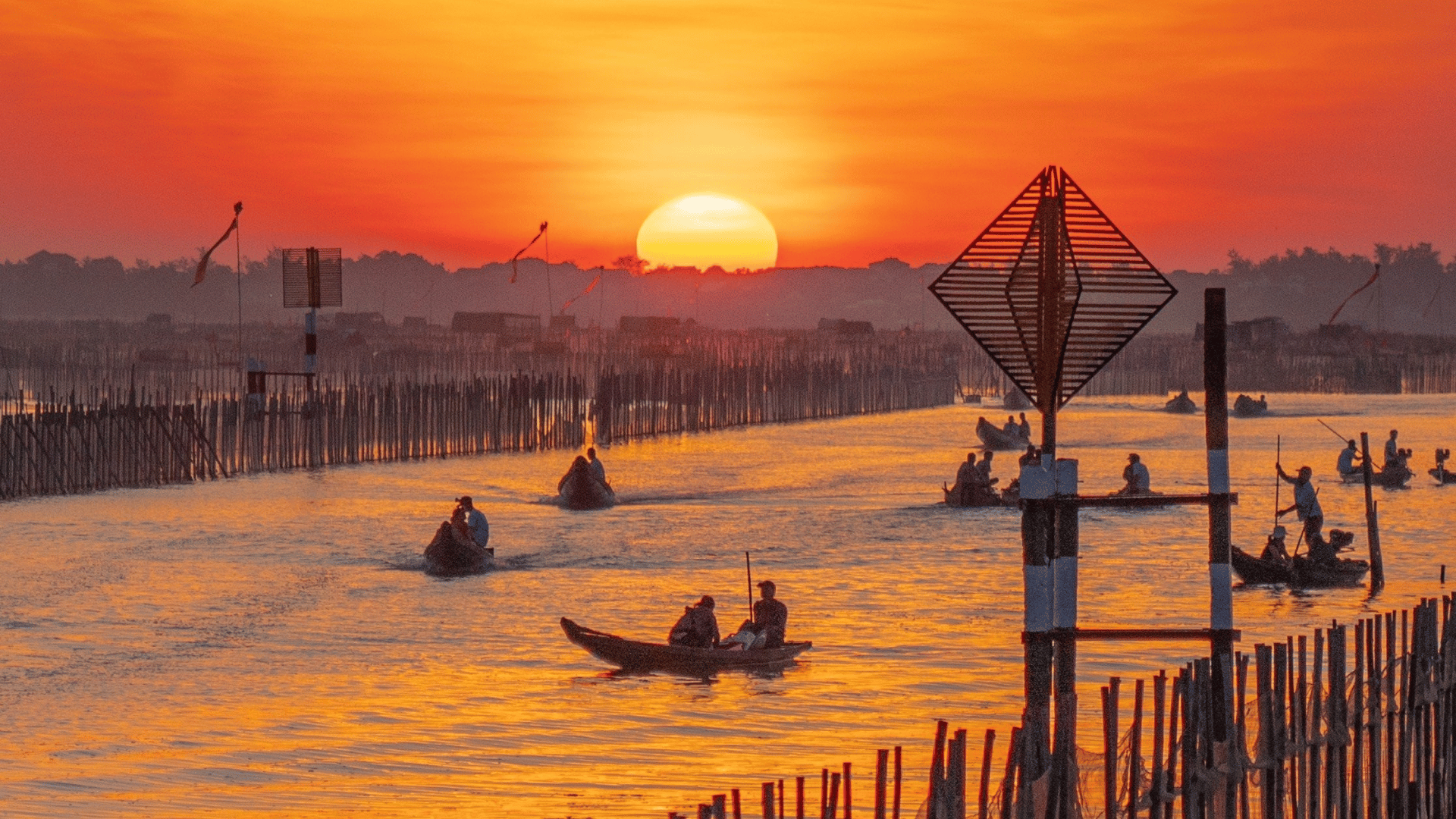 XUÔI DÒNG MIỀN DI SẢN: ĐÀ NẴNG – HỘI AN – HUẾ