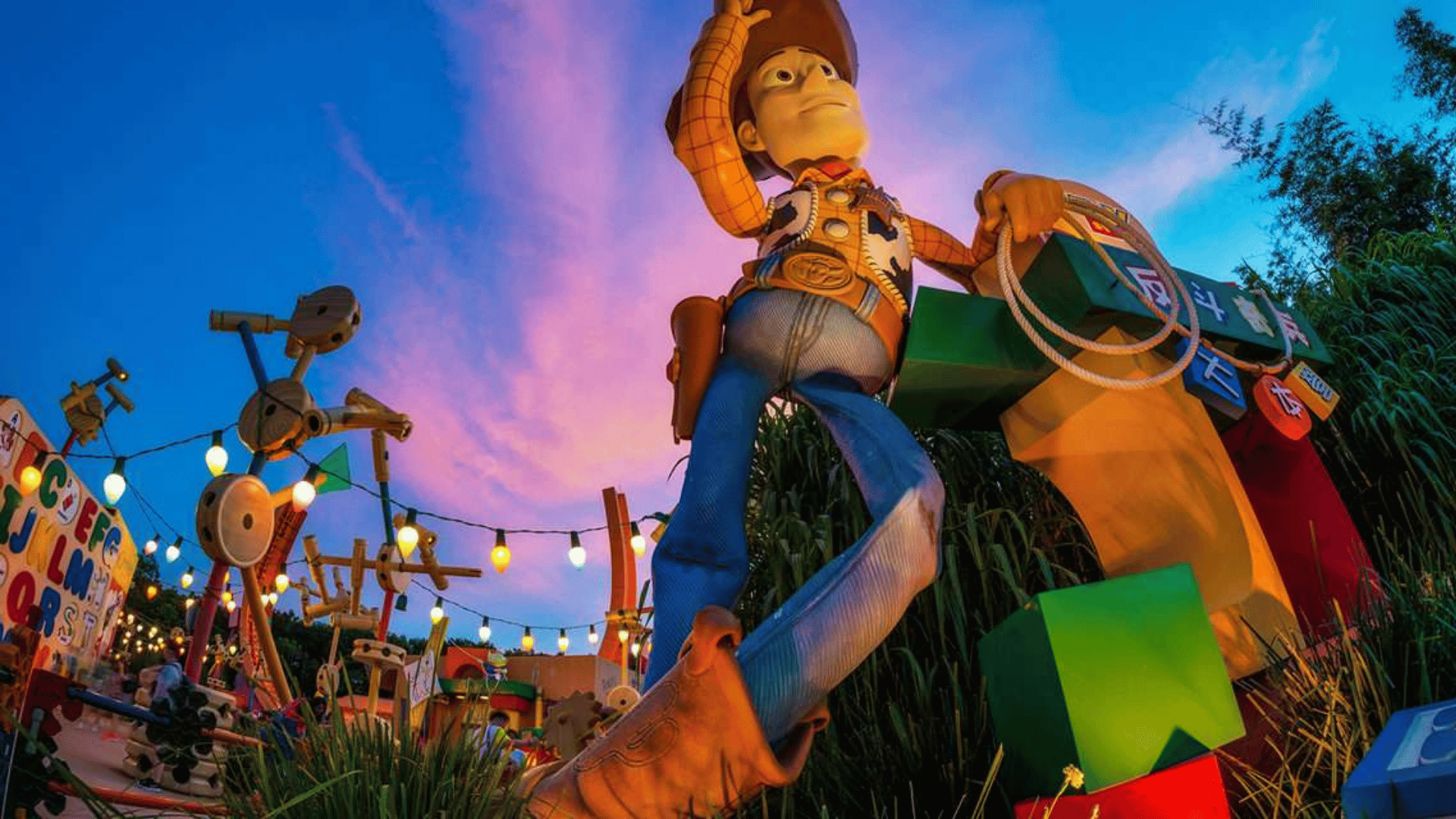 HÀNH TRÌNH 1 NGÀY LẠC VÀO THẾ GIỚI CỔ TÍCH DISNEYLAND HONG KONG